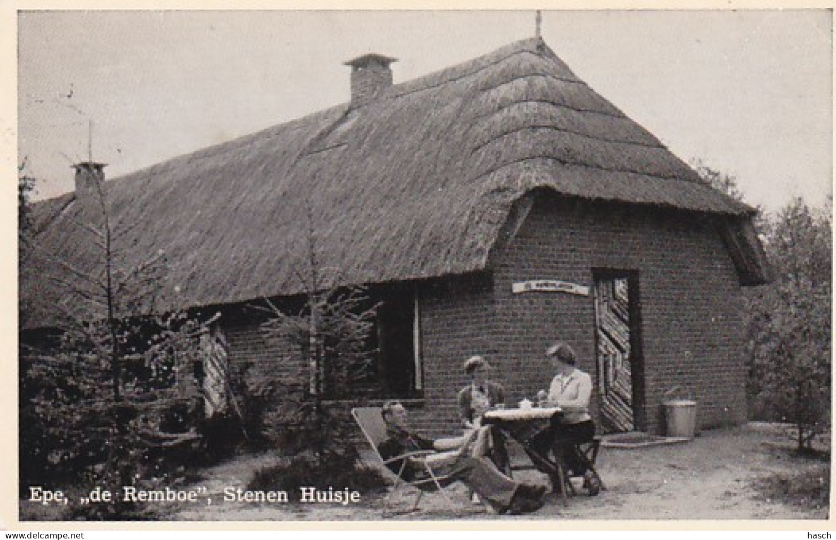 270354Epe, ,,de Remboe’’, Stenen Huisje. - Epe