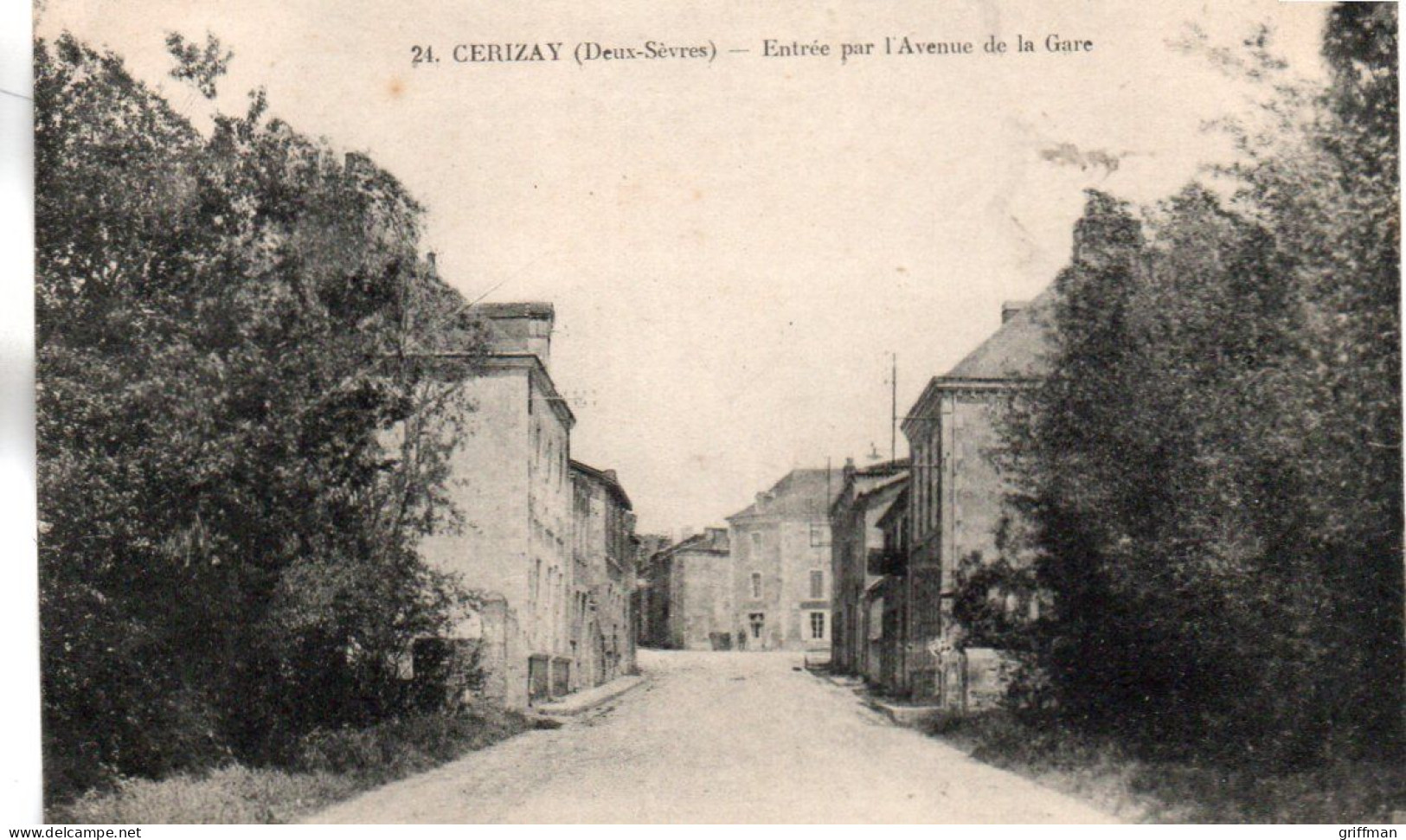 CERIZAY ENTREE PAR L'AVENUE DE LA GARE 1924 TBE - Cerizay