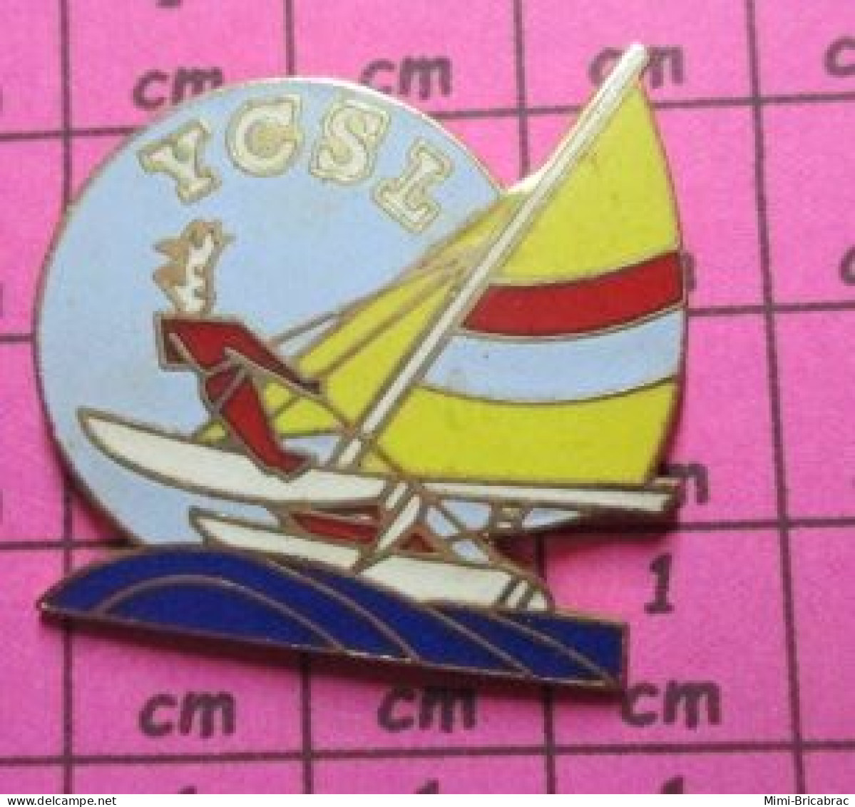 220 Pin's Pins / Beau Et Rare / SPORTS / VOILE VOILIER COURSE REGATE CLUB YCSL Yacht Club Saint Lunaire - Zeilen