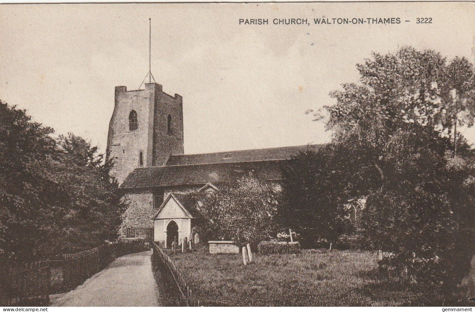 WALTON ON THAMES PARISH CHURCH - Surrey