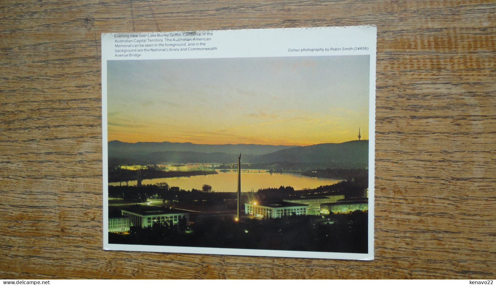 Australie , Canberra , Evening View Over Lake Burley Griffin , Canberra ; In The Australian Capital Territory - Canberra (ACT)