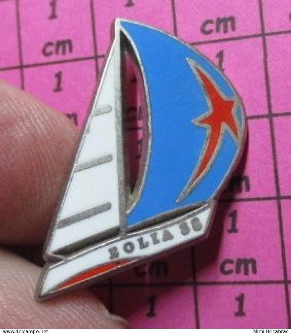 812F Pin's Pins / Beau Et Rare / SPORTS / VOILE VOILIER EOLIA 38 REGATE COURSE Double Attache Par COINDEROUX - Zeilen