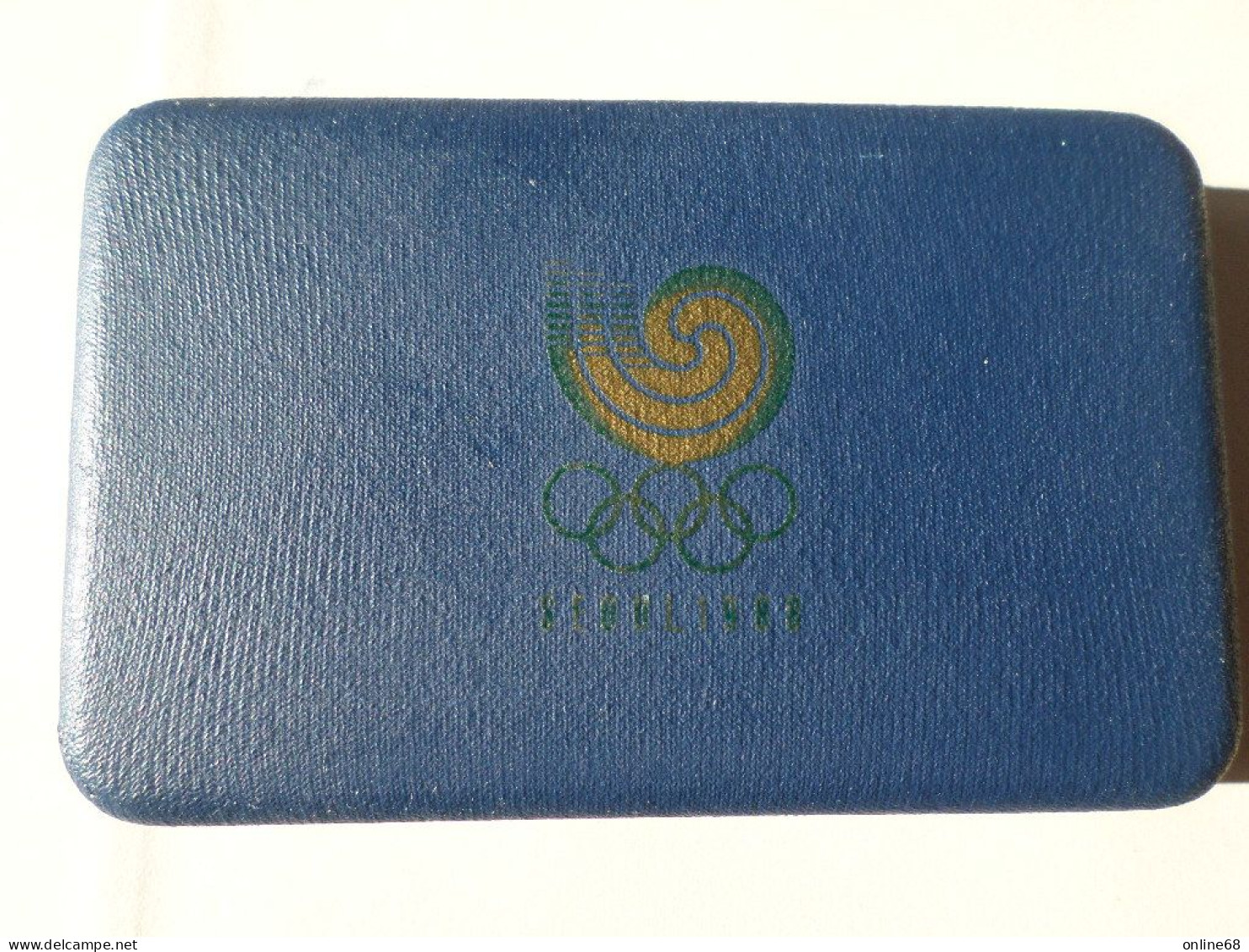 KOREA SOUTH 5000 + 10000 WON 1988 XXIV OLYMPIAD SEOUL 1988 Argent 925‰ Silver EN COFFRET BE PROOF Footballeurs Toupie - Corea Del Sud