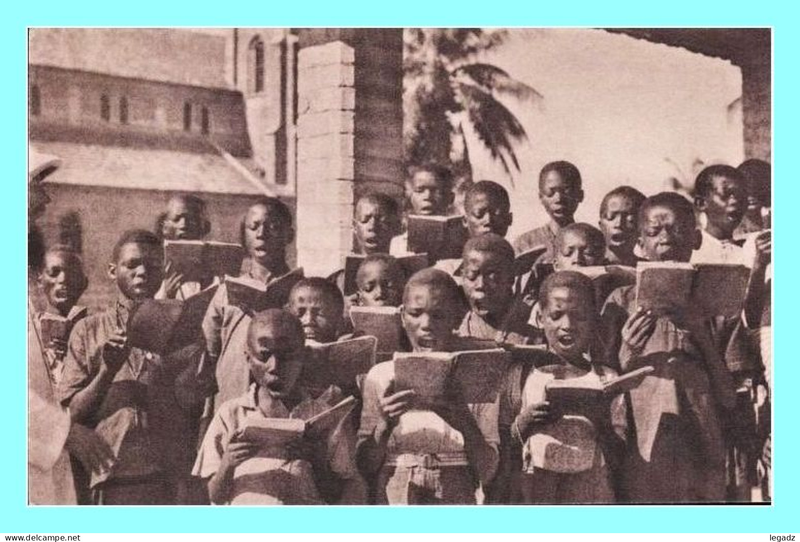 CPA - Missions D'Afrique - Une Schola Africaine - Missions