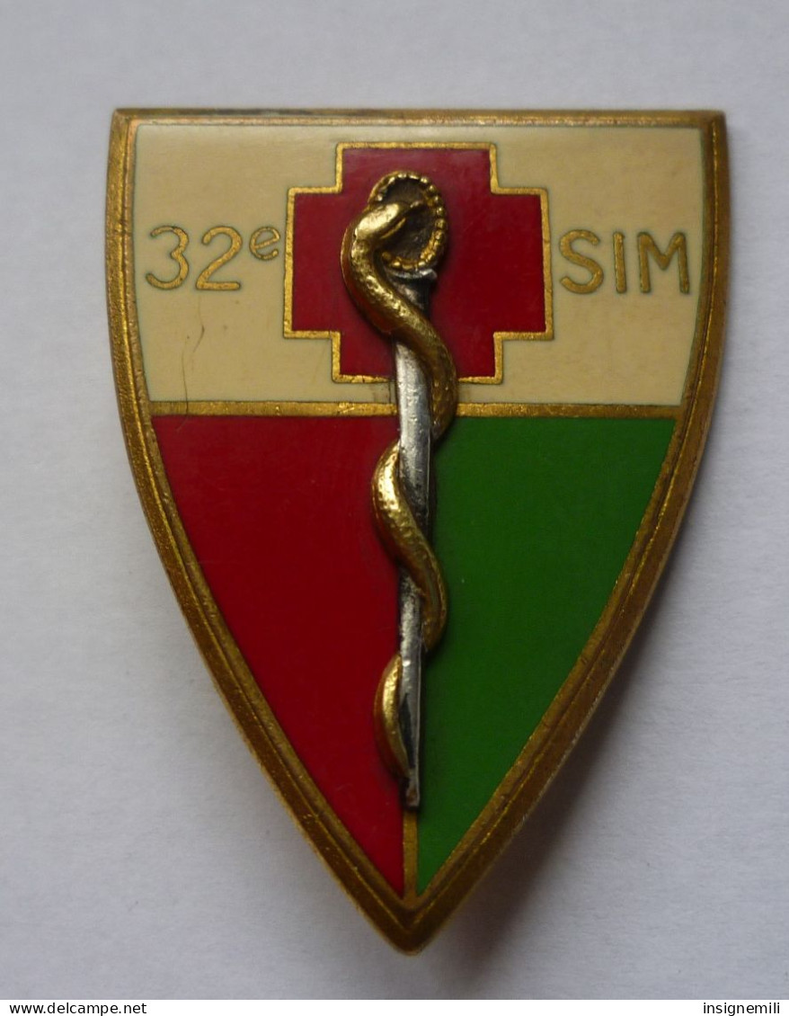 INSIGNE 32° SIM,  Section D'Infirmiers Militaires -  DRAGO PARIS G 1780 - Medicina