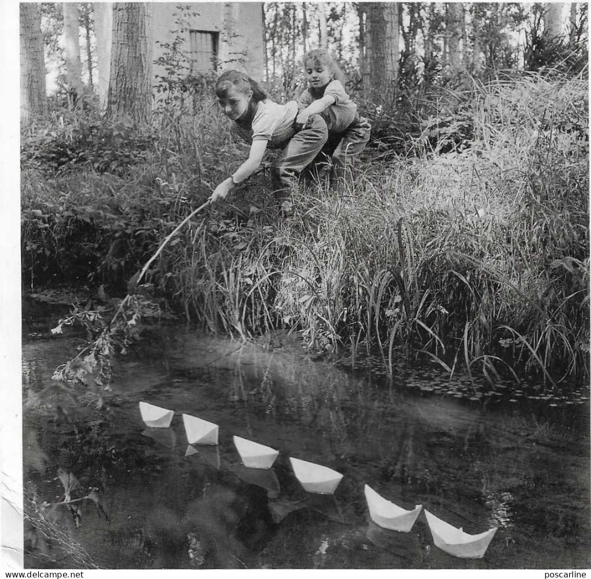 Doisneau, Lot 3 Cartes Doubles, Jardins Champ De Mars, Fontaine Wallace, Petits Bateaux, 3 Scans - Doisneau