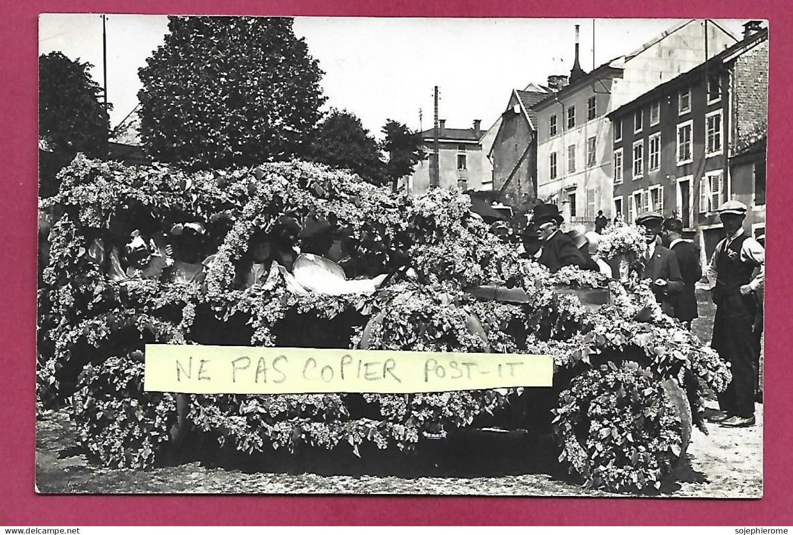 Carte-photo Xertigny (88) Place Des Tilleuls (cavalcade Voiture Fleurie) 2scans - Xertigny