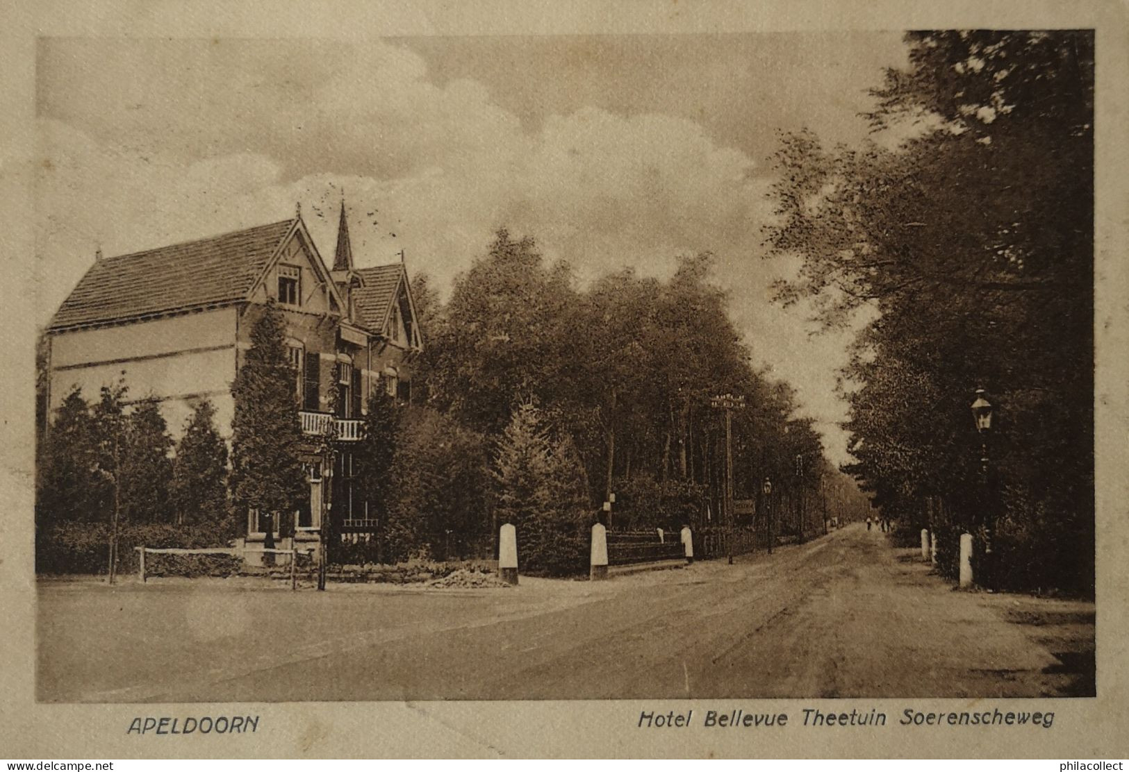 Apeldoorn // Hotel Bellevue Theetuin - Soerenscheweg 1922 - Apeldoorn