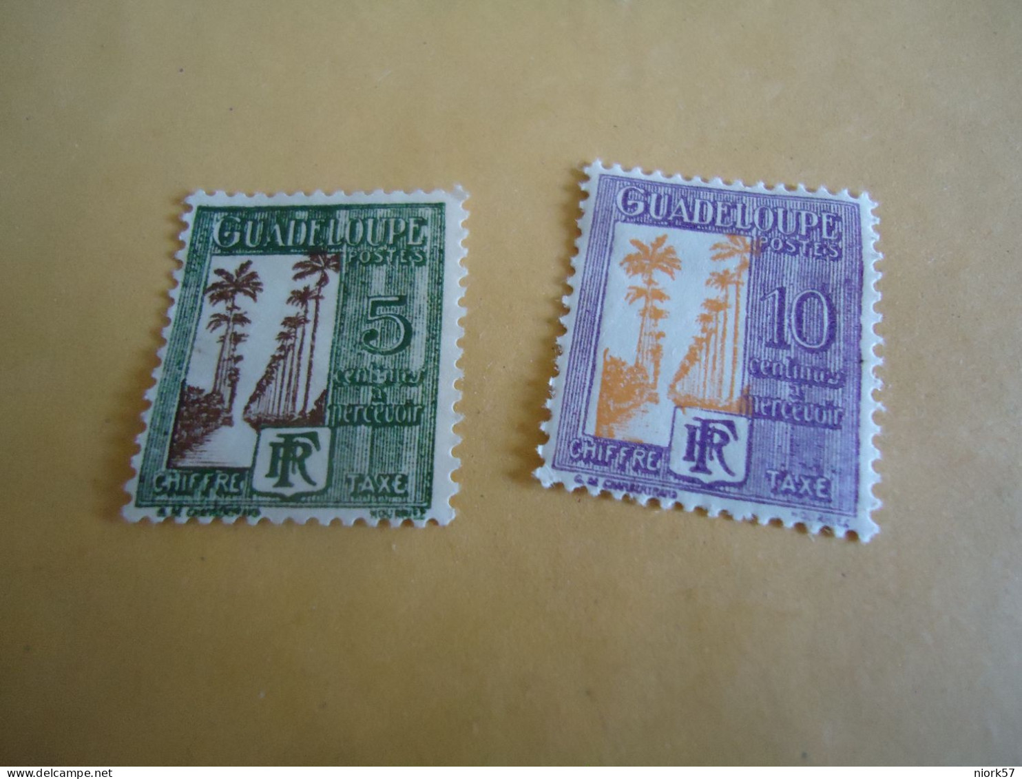 GUADELOUPE  MNH 3 STAMPS ARMS  TAXE - Andere & Zonder Classificatie