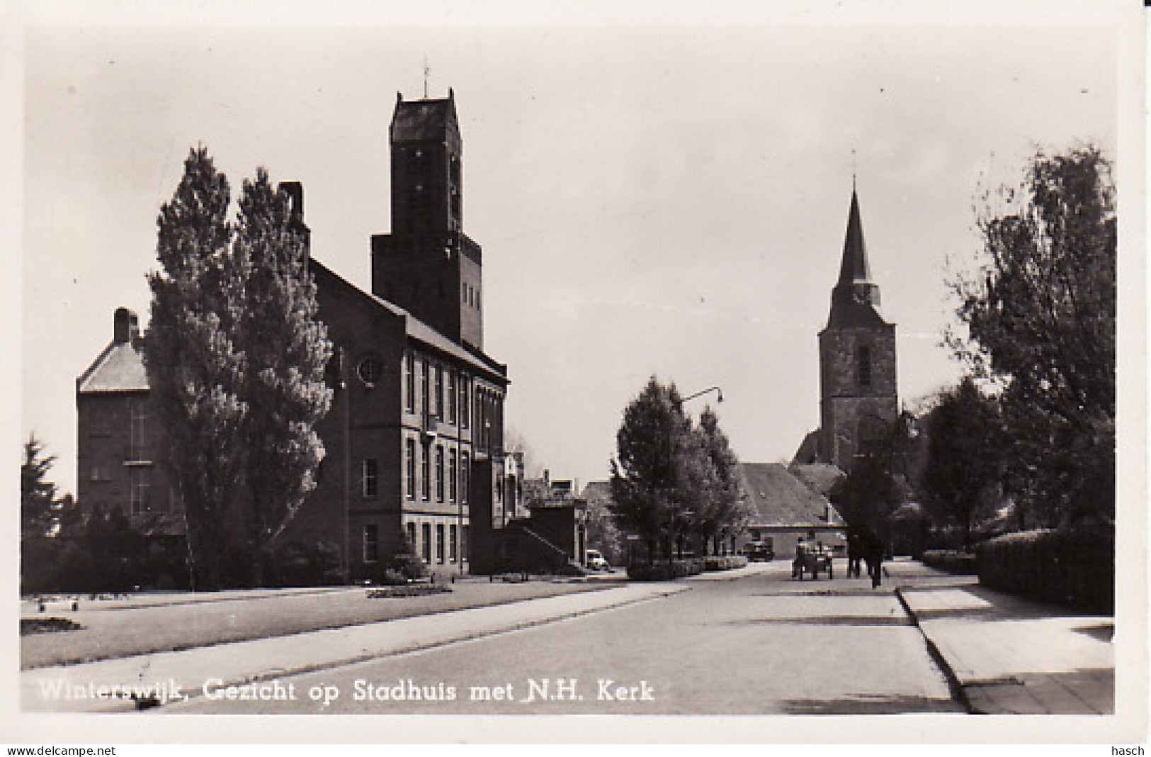 2771	9	Winterswijk, Gezicht Op Stadhuis Met N.H. Kerk (zie Hoeken) - Winterswijk