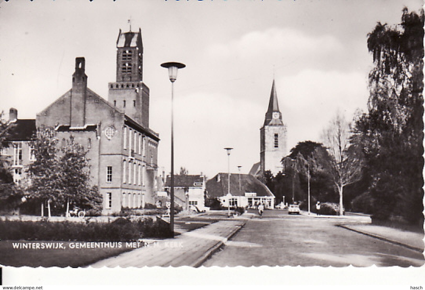 2771	10	Winterswijk, Gemeentehuis Met N.H. Kerk (zie Hoeken) - Winterswijk