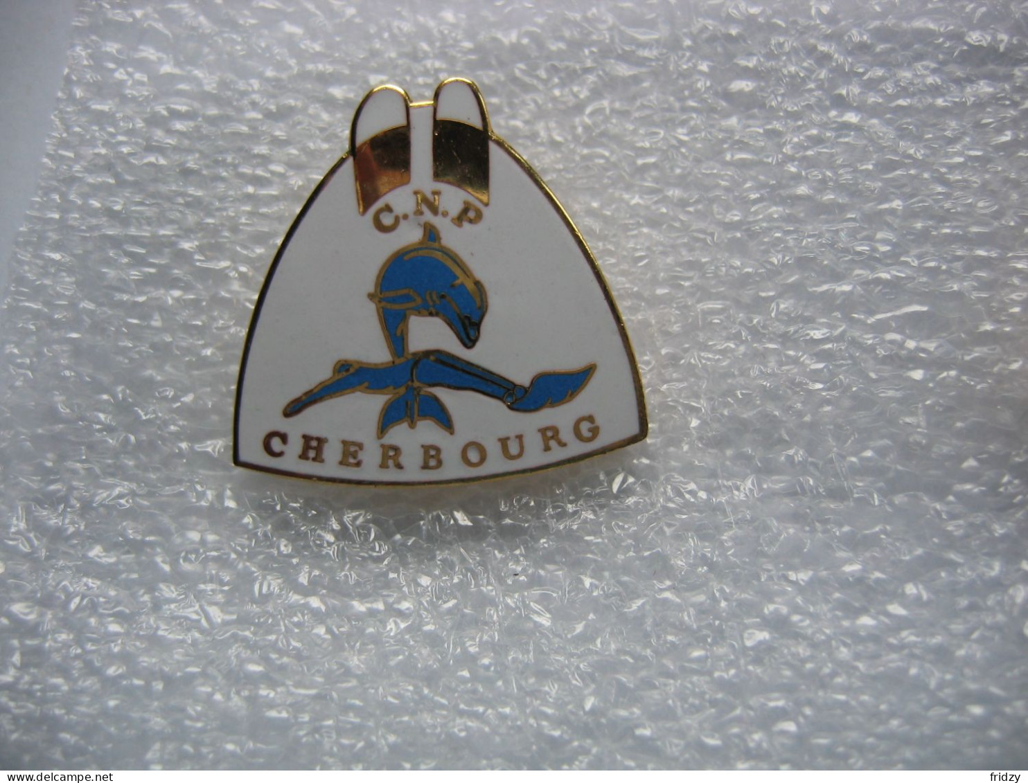 Pin's Du Club CNP Cherbourg (Cherbourg Natation Plongée) Dept:50 - Schwimmen