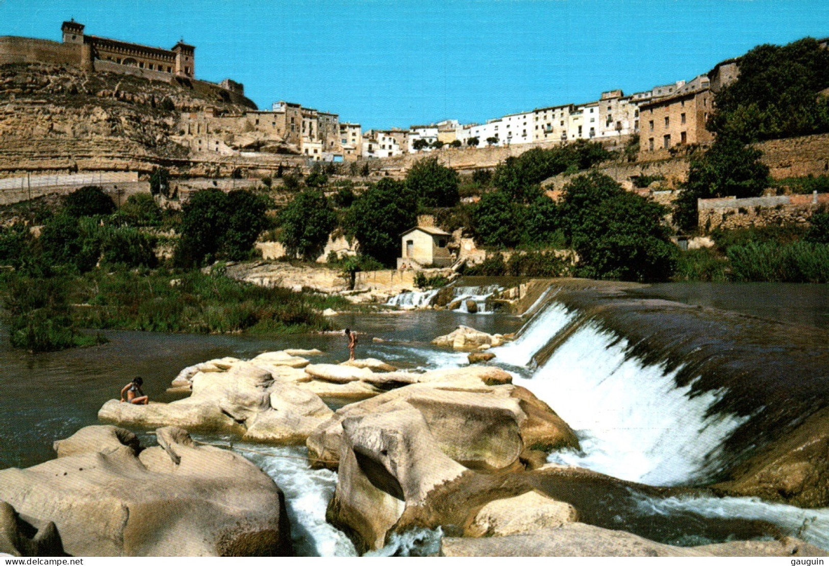 CPM - ALCANIZ (TERUEL) - Vue Partielle Du Village … Edition Sicilia - Teruel