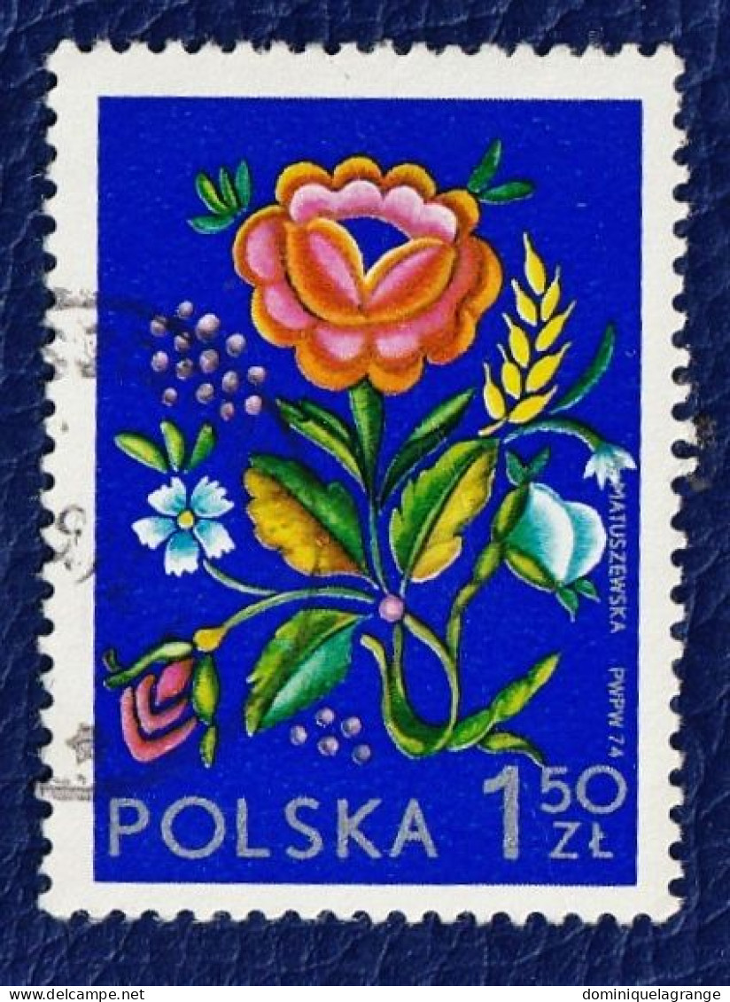 8 timbres de Pologne "fleurs" de 1964 à 1974