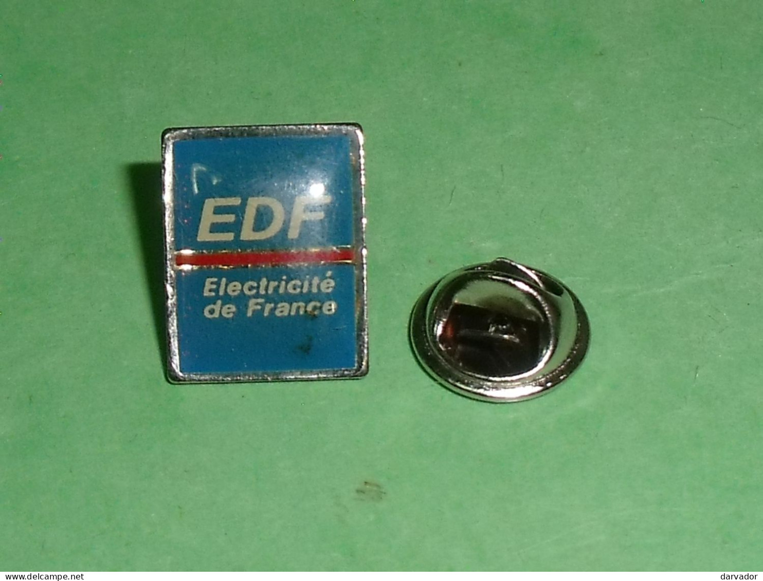 TB3z / Pin's / EDF GDF  : Gaz De France              ( état ,voir Scan ) - EDF GDF