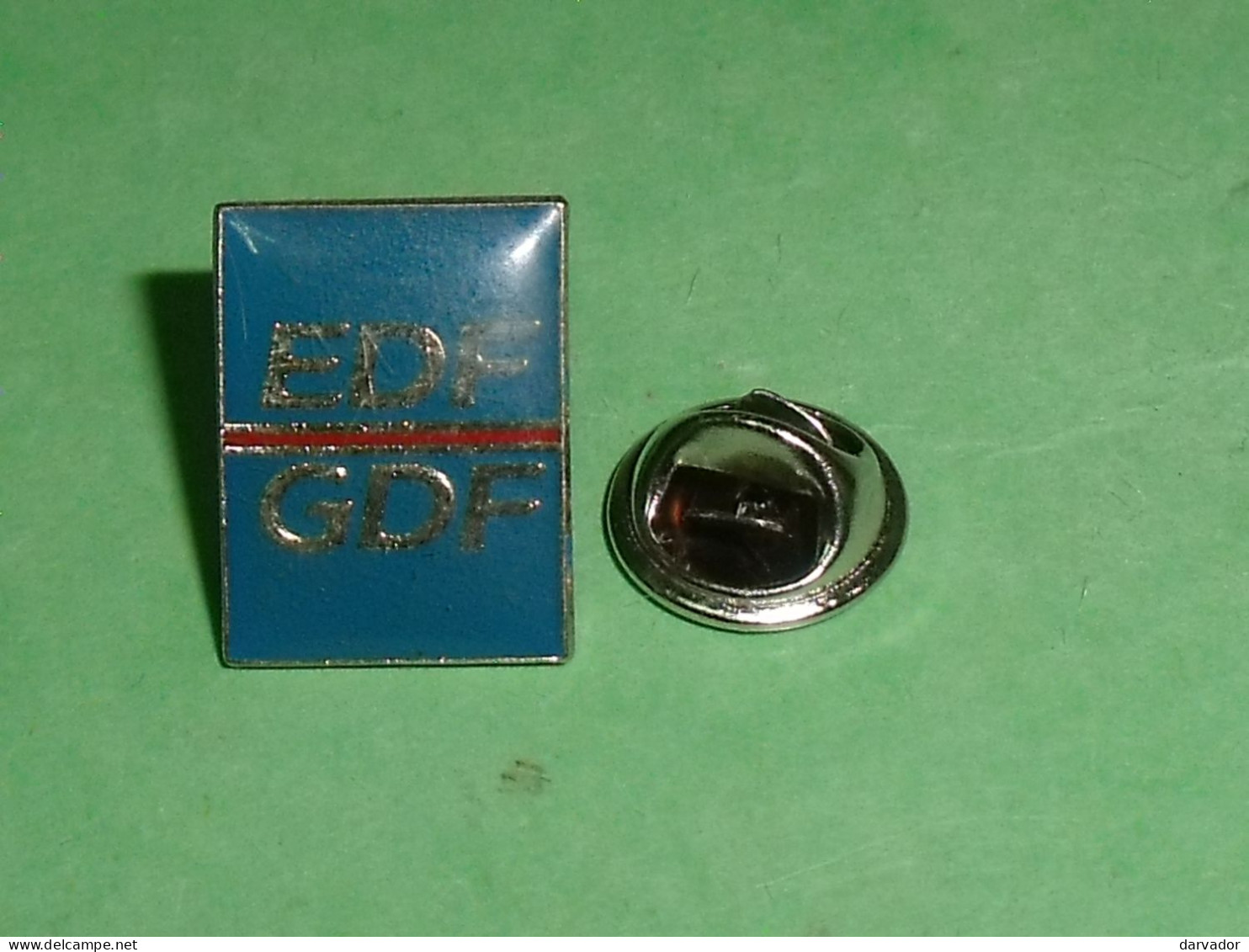 TB3z / Pin's / EDF GDF  : Gaz De France              ( état ,voir Scan ) - EDF GDF