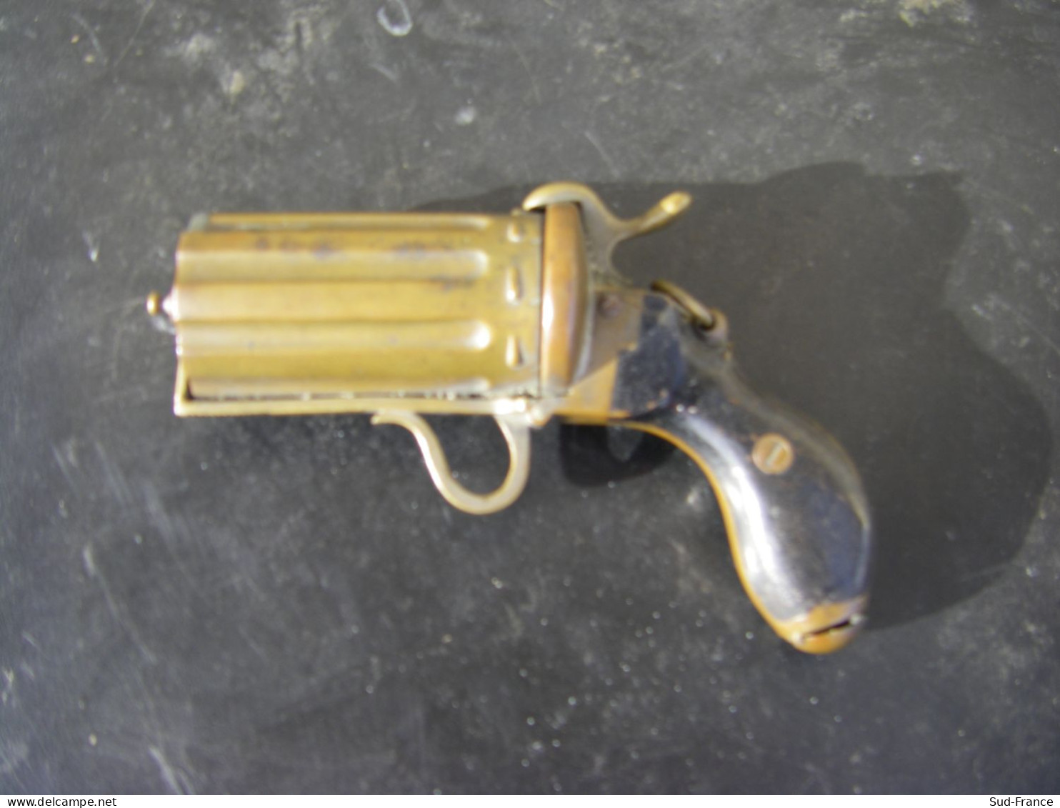 Revolver Poivriere Pyrogene Ancien - Pirogeni