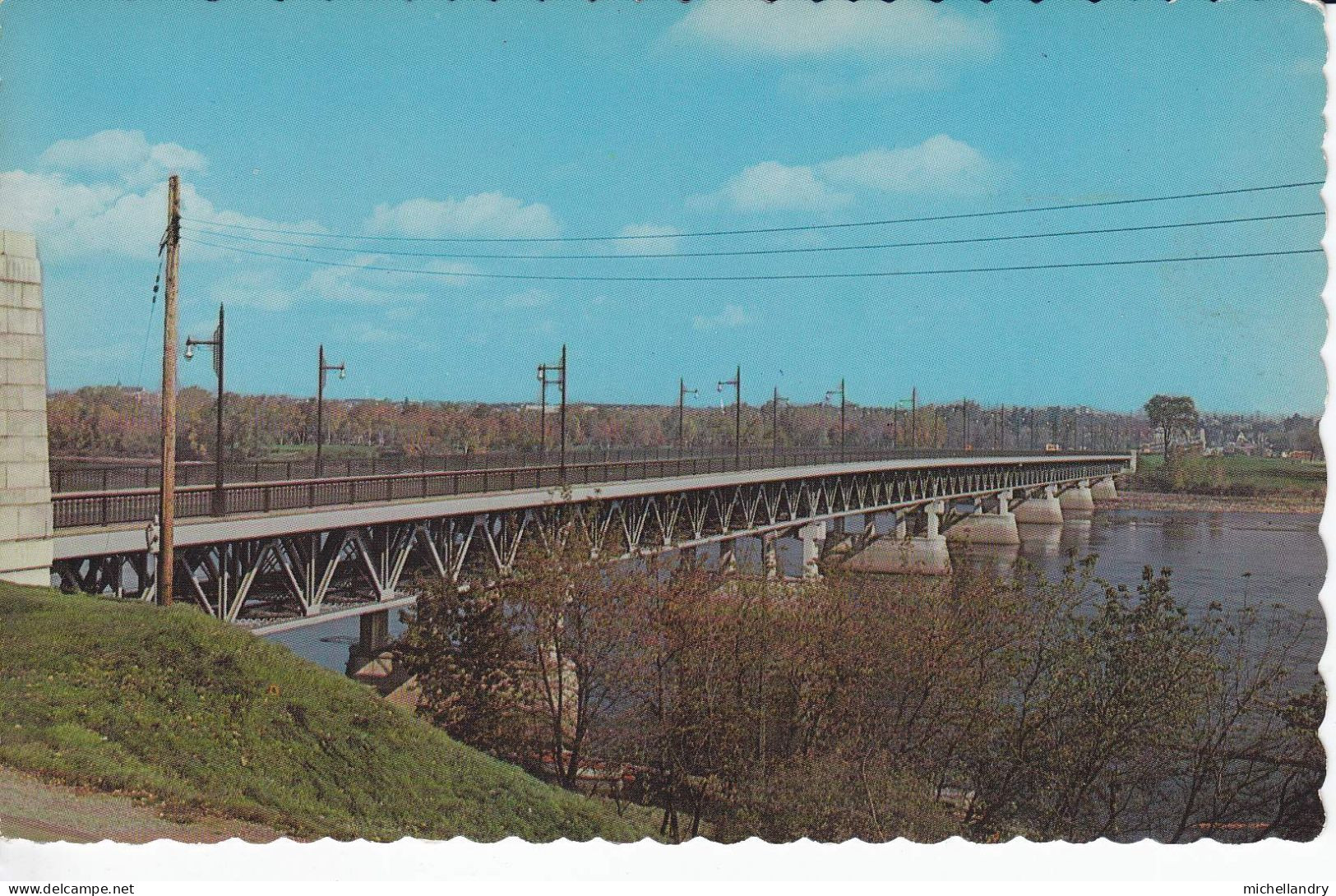 Carte Postal (123246)Trois-Rivières Le Pont Duplessis 27 III 1986 Timbre 34c CDN Avec écriture - Trois-Rivières