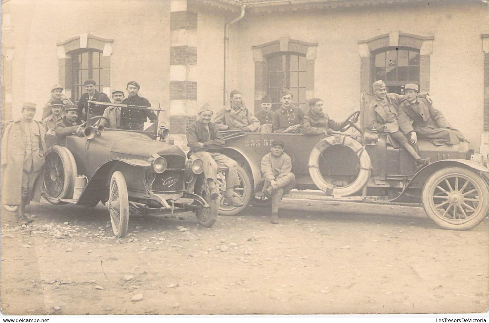 Transports - Automobile - Militaria - Soldat - Carte Photo  - Daté 1919 - Carte Postale Ancienne - Material