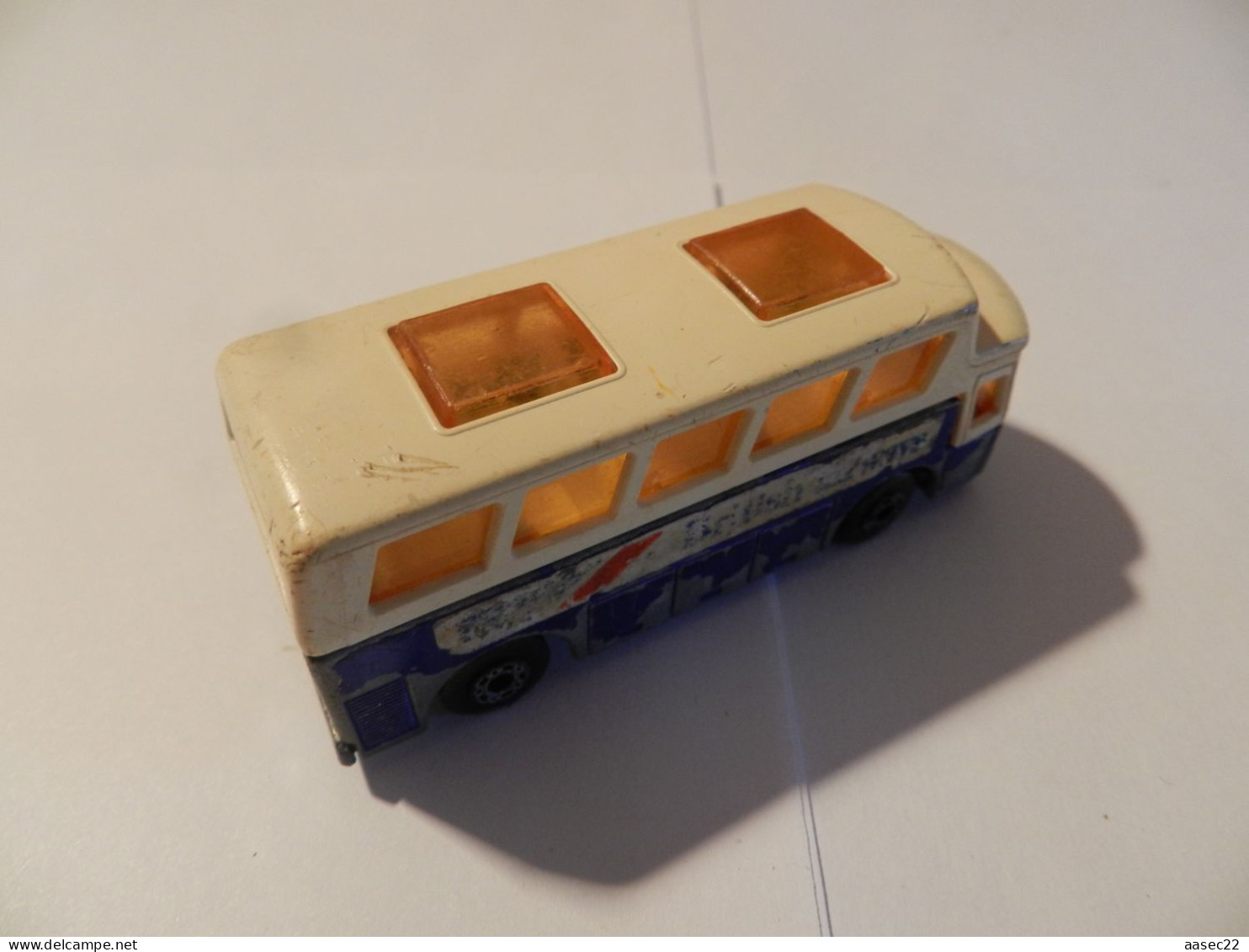 Matchbox 1977 Airport Coach      *** 11012 *** - Matchbox (Lesney)