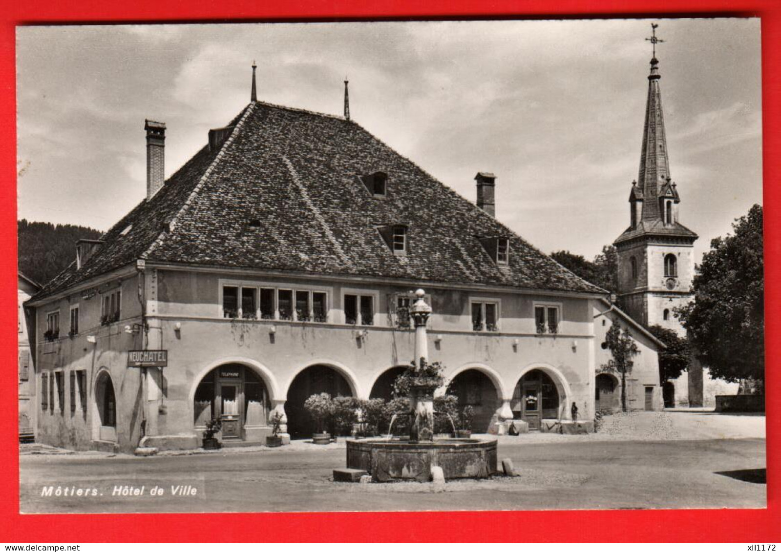 ZWC-40  Mòtiers Val De Travers  Hotel De Ville  Fontaine   Deriaz 8305 NC - Môtiers 