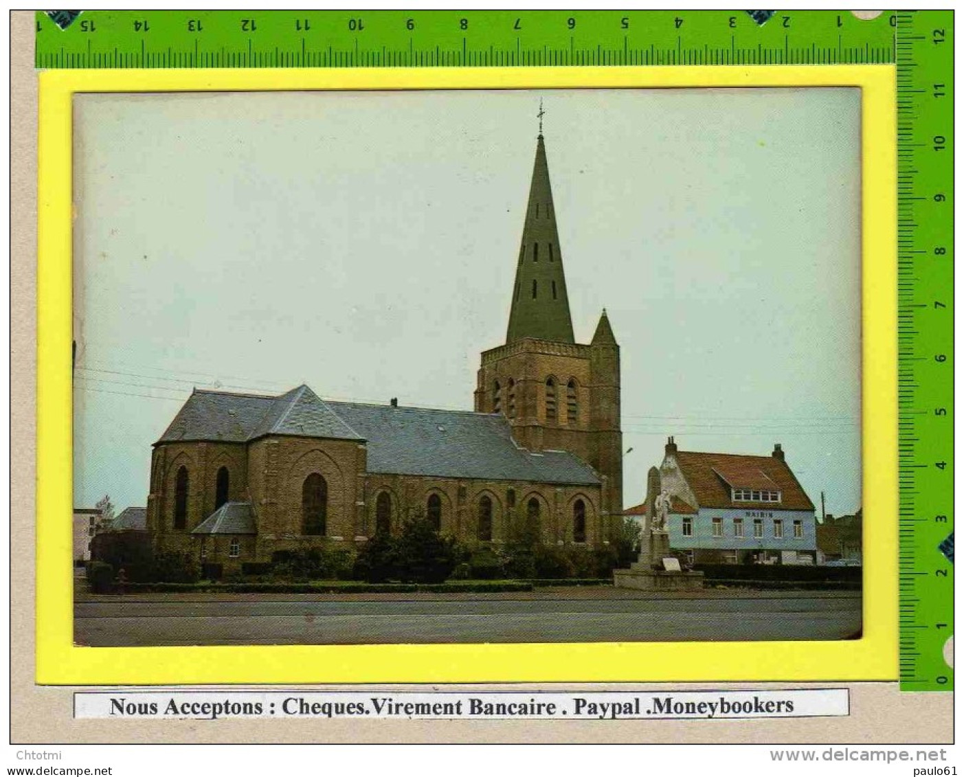 OYE PLAGE  L'Eglise La Mairie Et Le Monument Aux Morts - Oye Plage