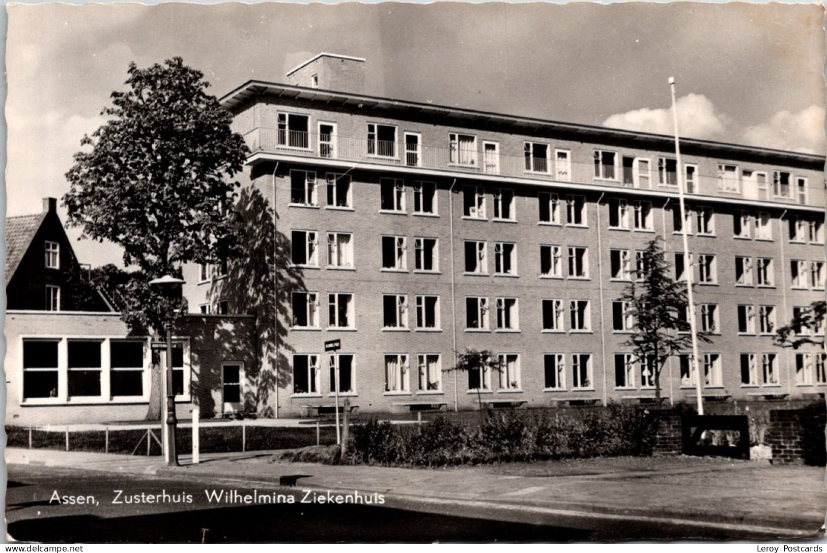 #3532 - Assen, Zusterhuis Wilhelmina Ziekenhuis 1962 (DR) - Assen