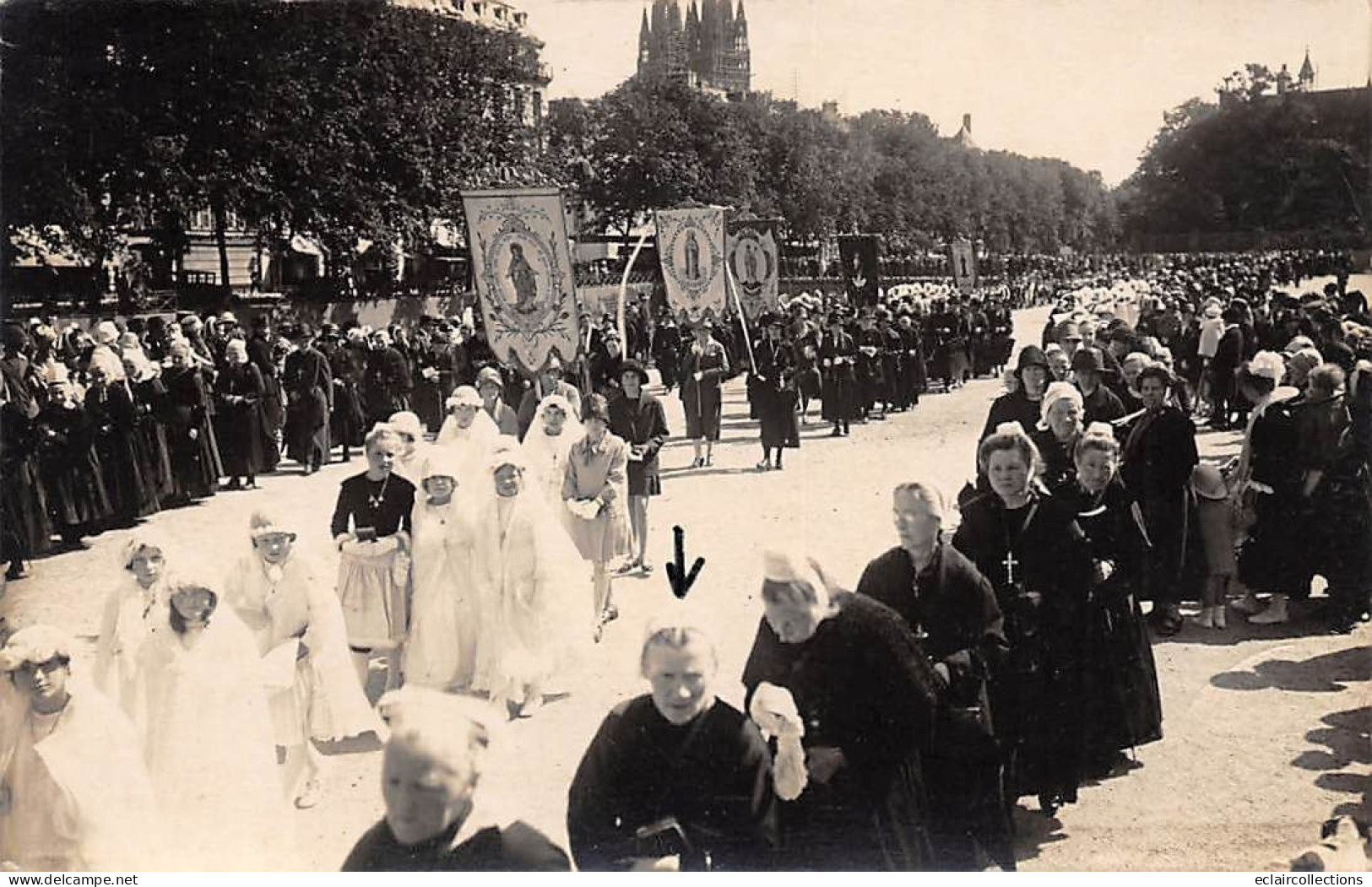 Quimper       29         Joli Lot De 14 Cartes Photo De La Fête Dieu 1925-30 Dans Différentes Rues      (voir Scan) - Quimper