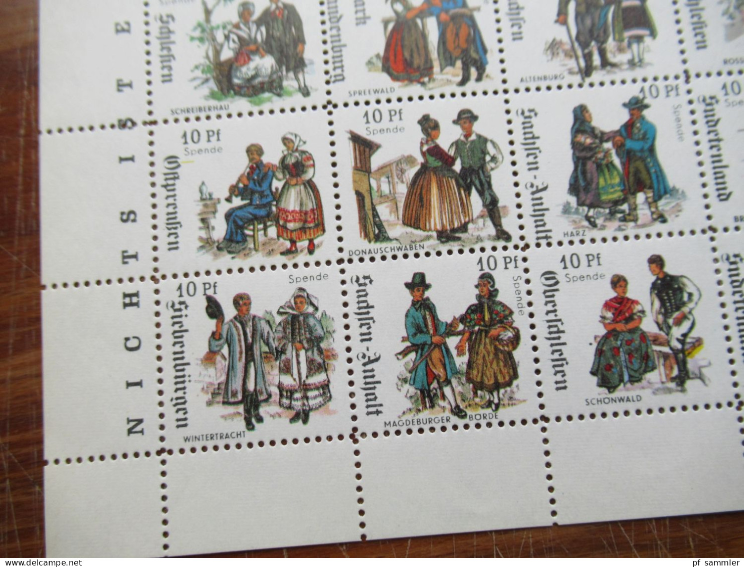 Spendenmarken Um 1950 Volkstrachen Deutscher Ostgebiete / östliche Regionen 4x Kompletter 25er Bogen! 10 PF Spende - Costumes