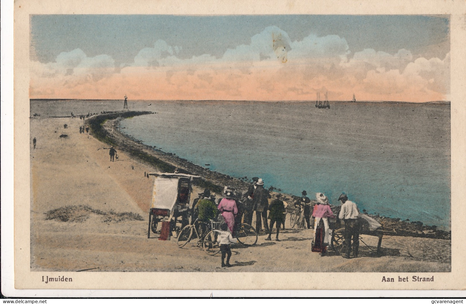 IJMUIDEN   AAN HET STRAND - IJmuiden