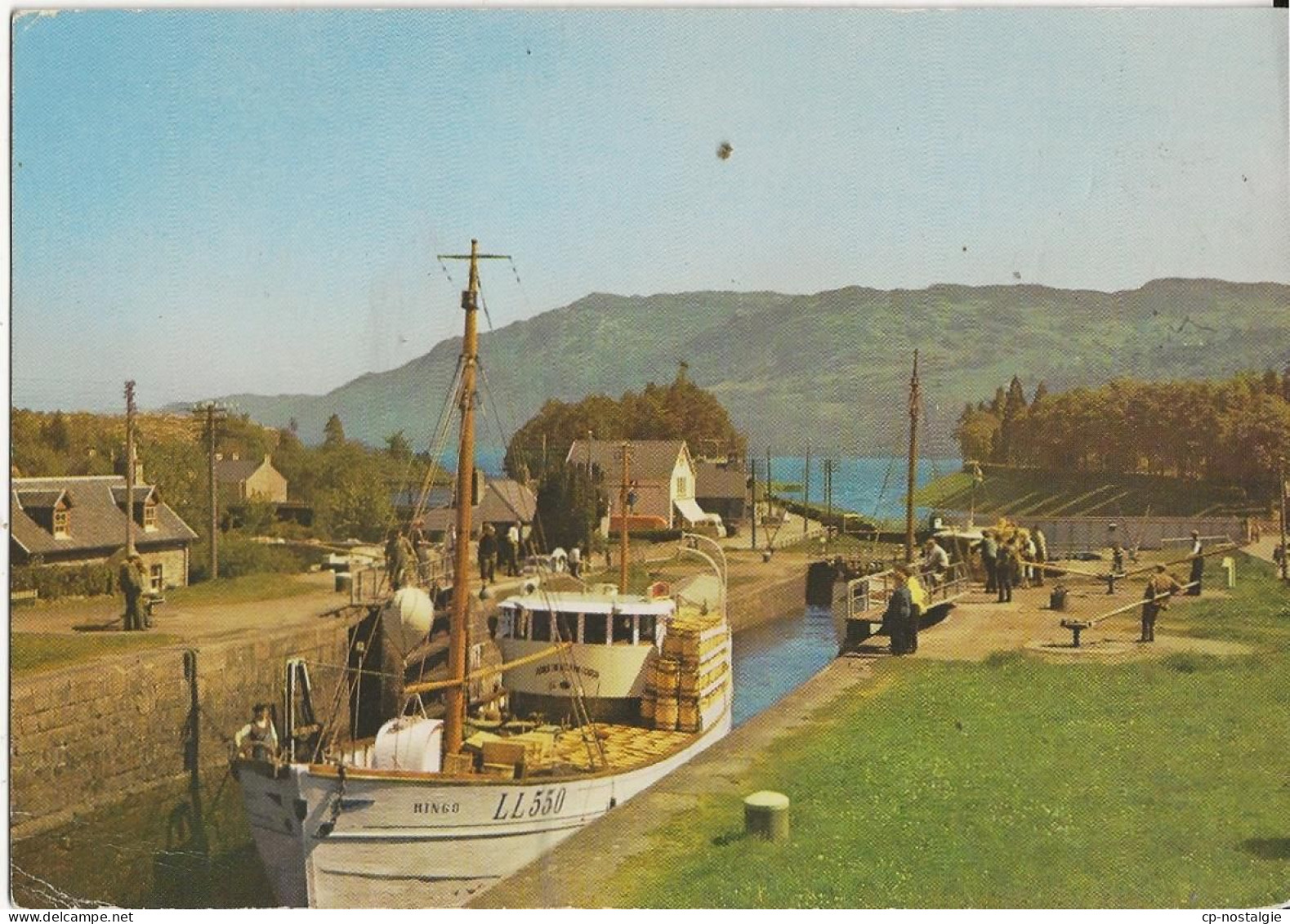 CALEDONIAN CANAL AT FORT AUGUSTUS - Inverness-shire