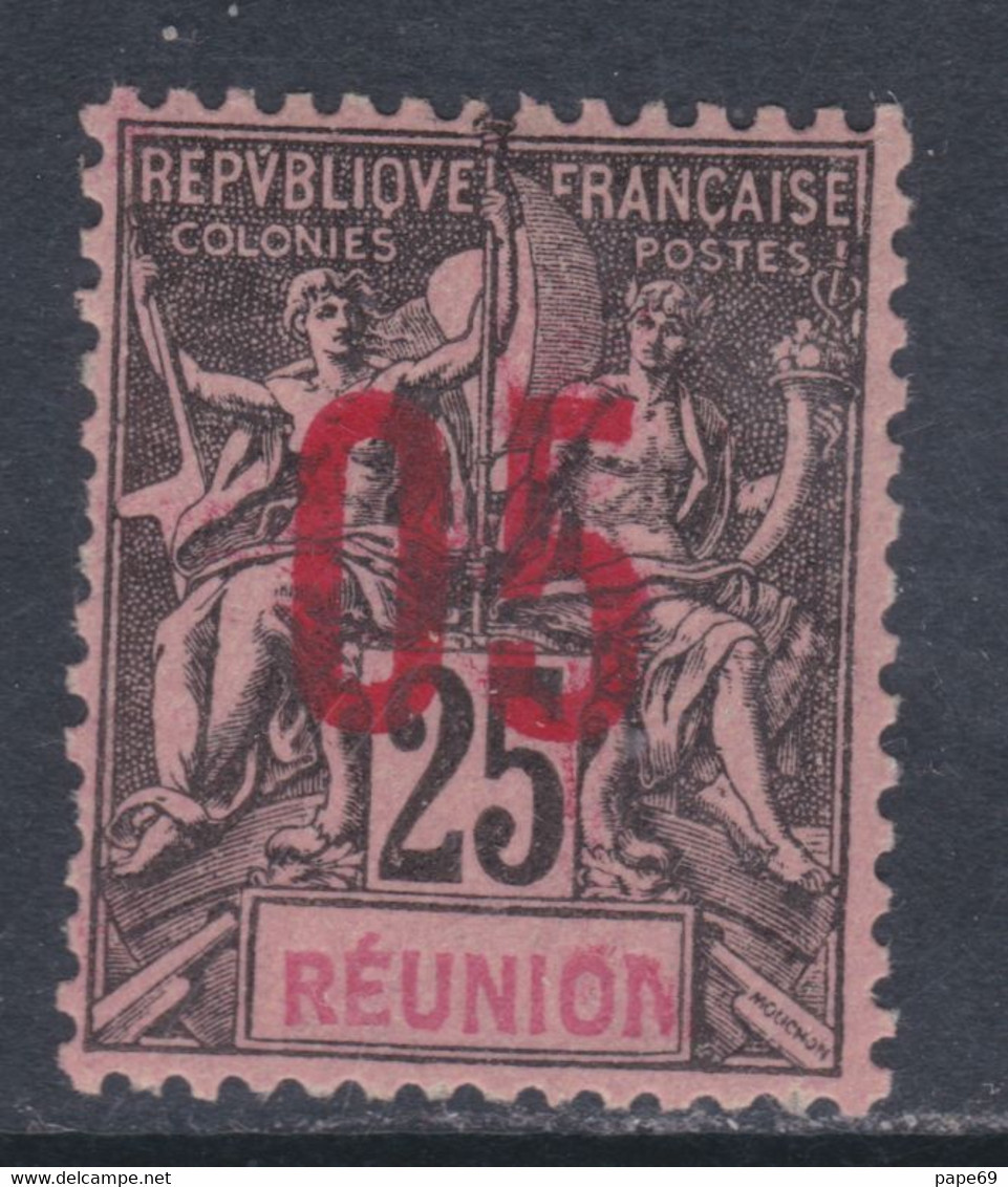 Réunion N° 75  X Type Groupe Surchargé  : 05 Sur 25 C. Trace De Charnière, Sinon TB - Neufs