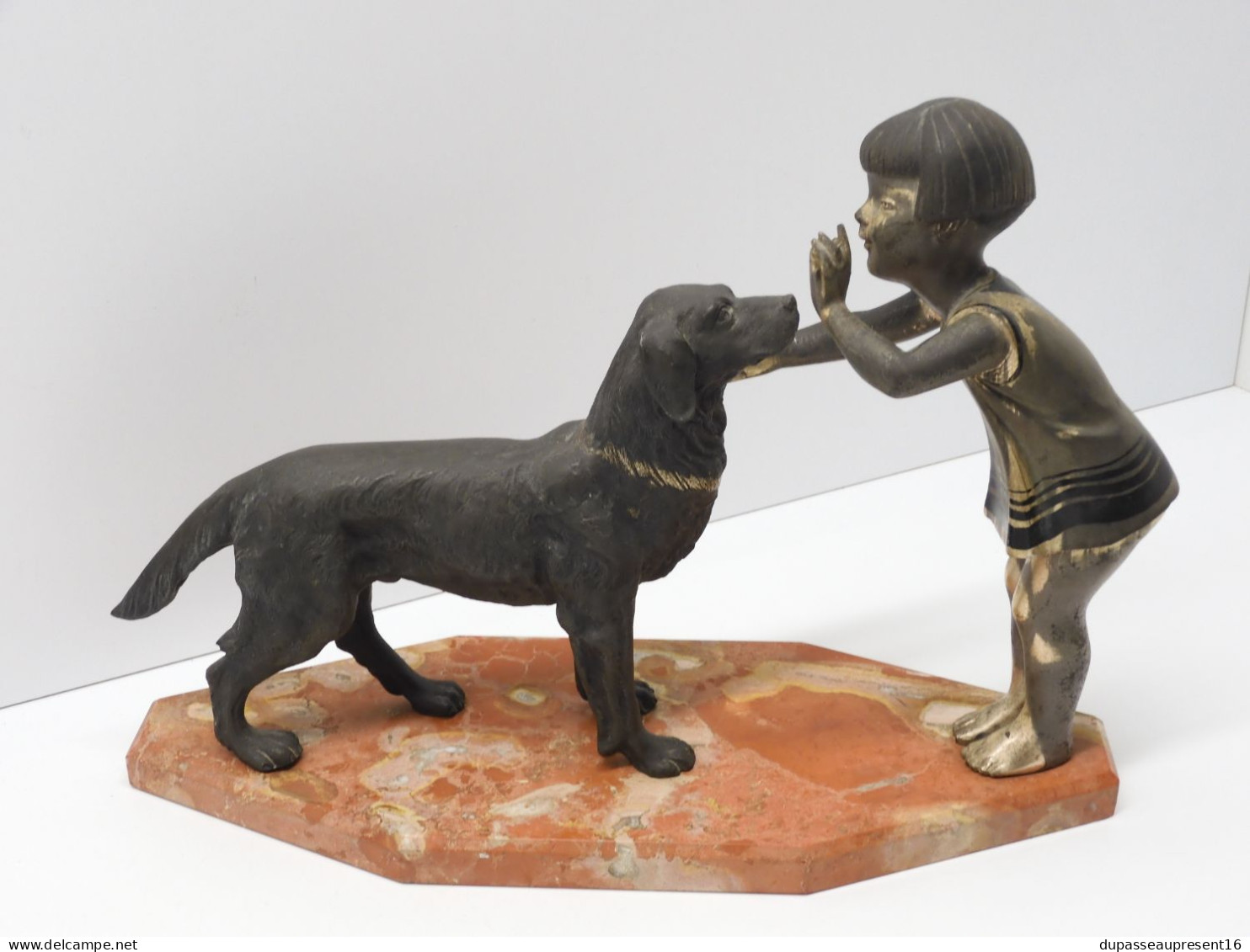 -JOLI SUJET ART DECO REGULE signé P.SEGA PETITE FILLE & SON CHIEN sur MARBRE   E