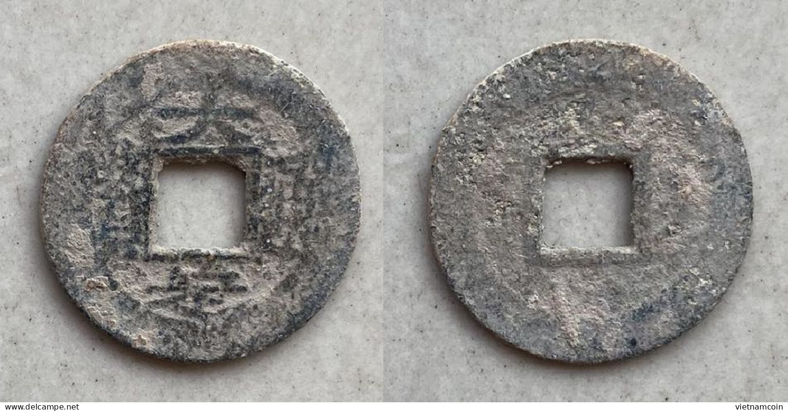 Ancient Annam Coin Dai Dinh Thong Bao (zinc Coin) THE  NGUYEN LORDS (1558-1778) - Viêt-Nam