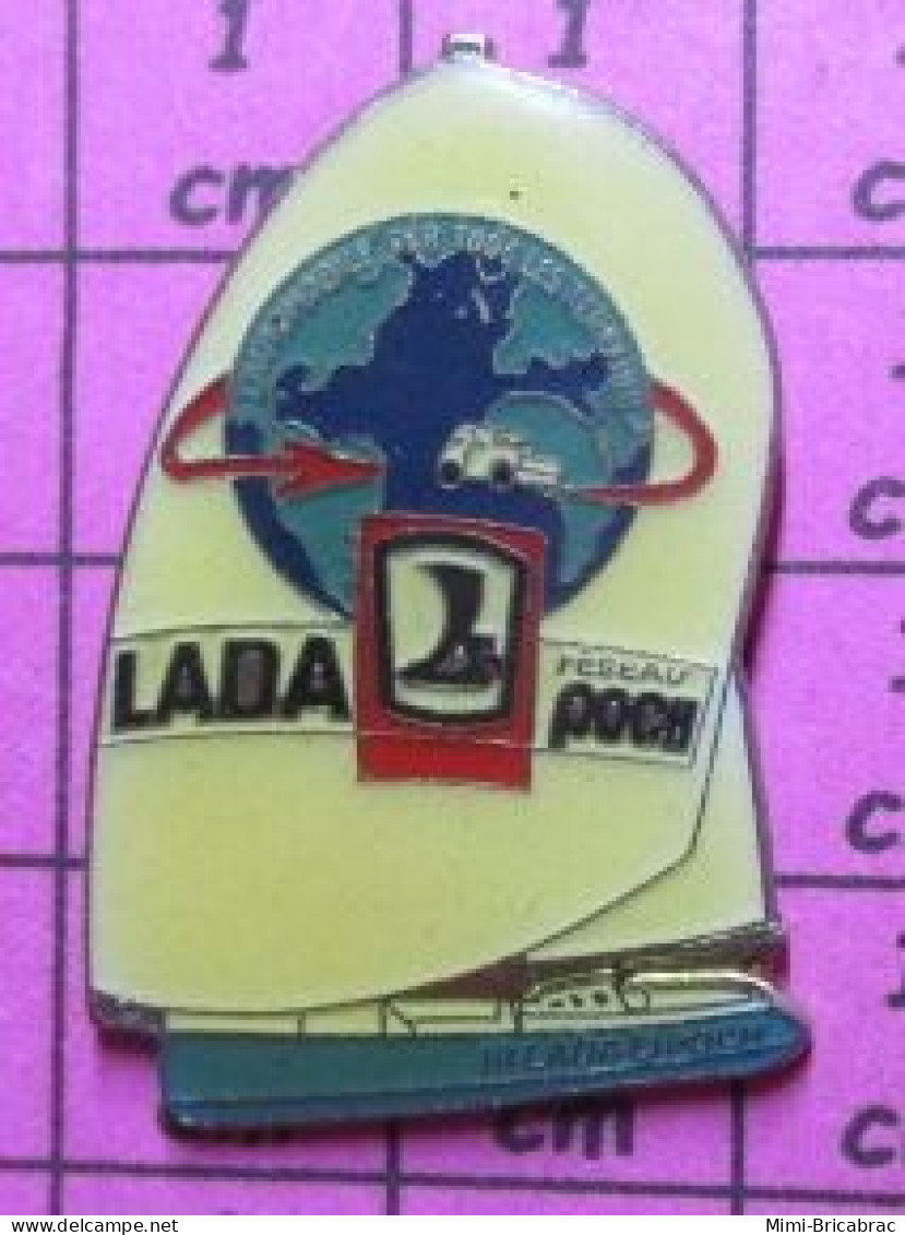 220 Pin's Pins / Beau Et Rare / THEME : SPORTS / VOILIER COURSE OCEANIQUE LADA RESEAU POCH - Voile