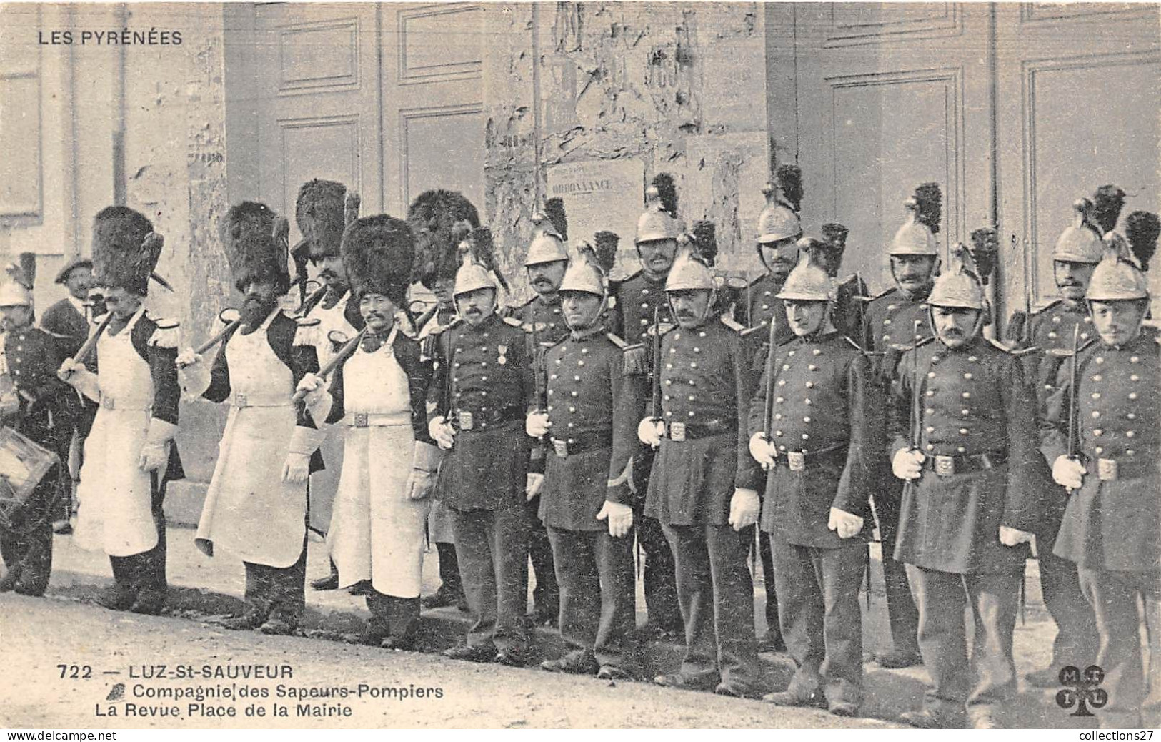 65-LUZ-SAINT-SAUVEUR- COMPAGNIE DES SAPEURS-POMPIERS , LA REVUE PLACE DE LA MAIRIE - Luz Saint Sauveur