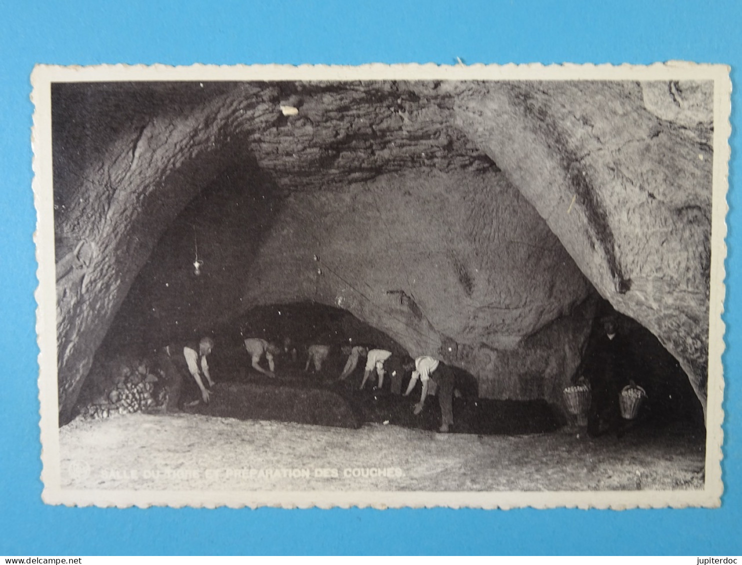 Grandes Champignonnières De Folx-les-Caves Salle Du Tigre Et Préparation Des Couches - Orp-Jauche