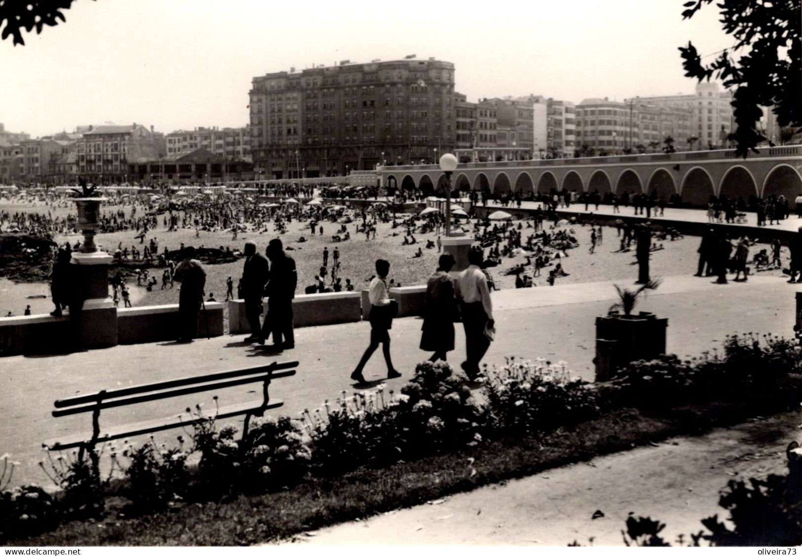 LA CORUÑA - Playa De Riazor - La Coruña