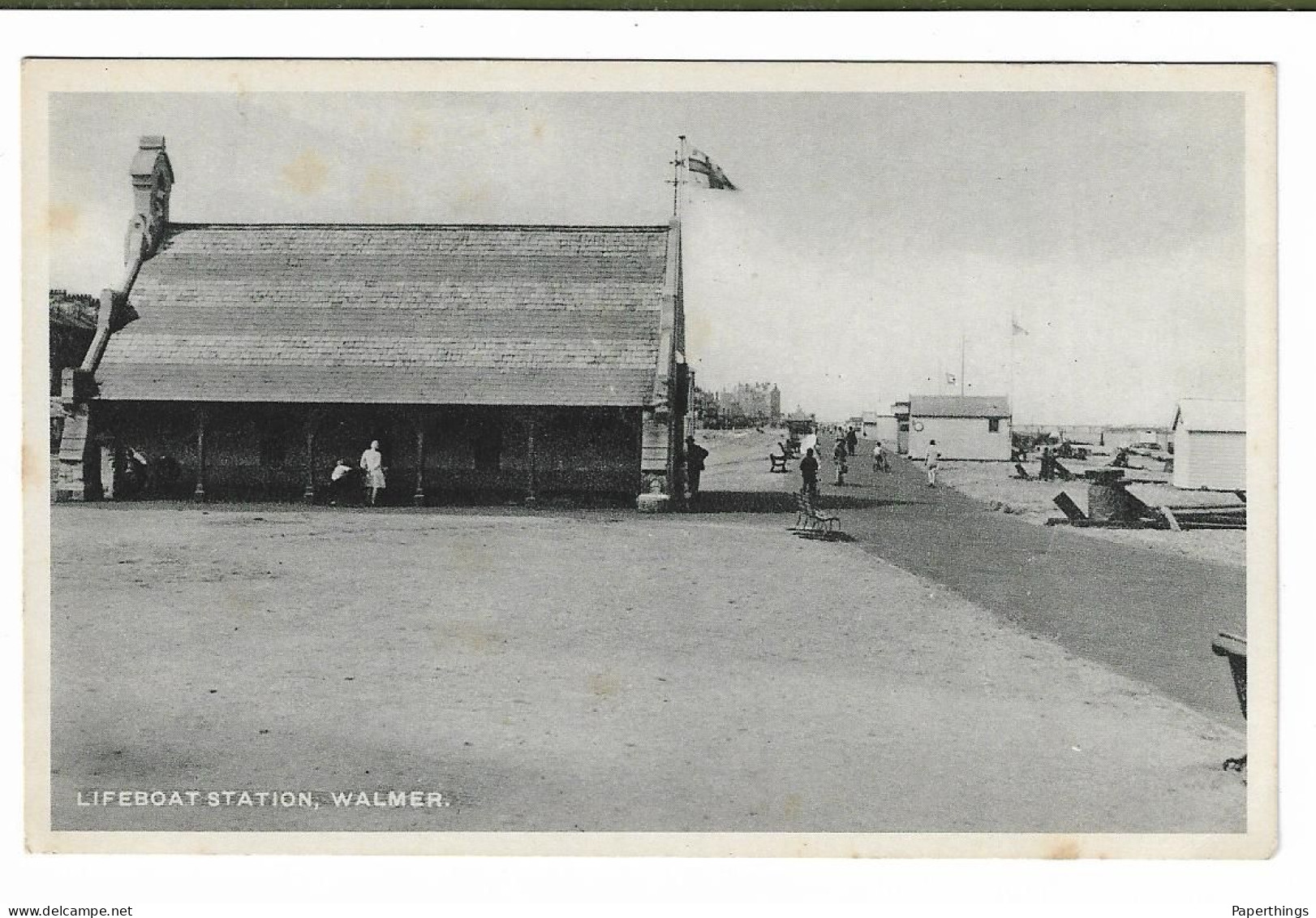 Postcard, Kent, Dover, Deal, Walmer Lifeboat Station, Footpath, People. - Dover