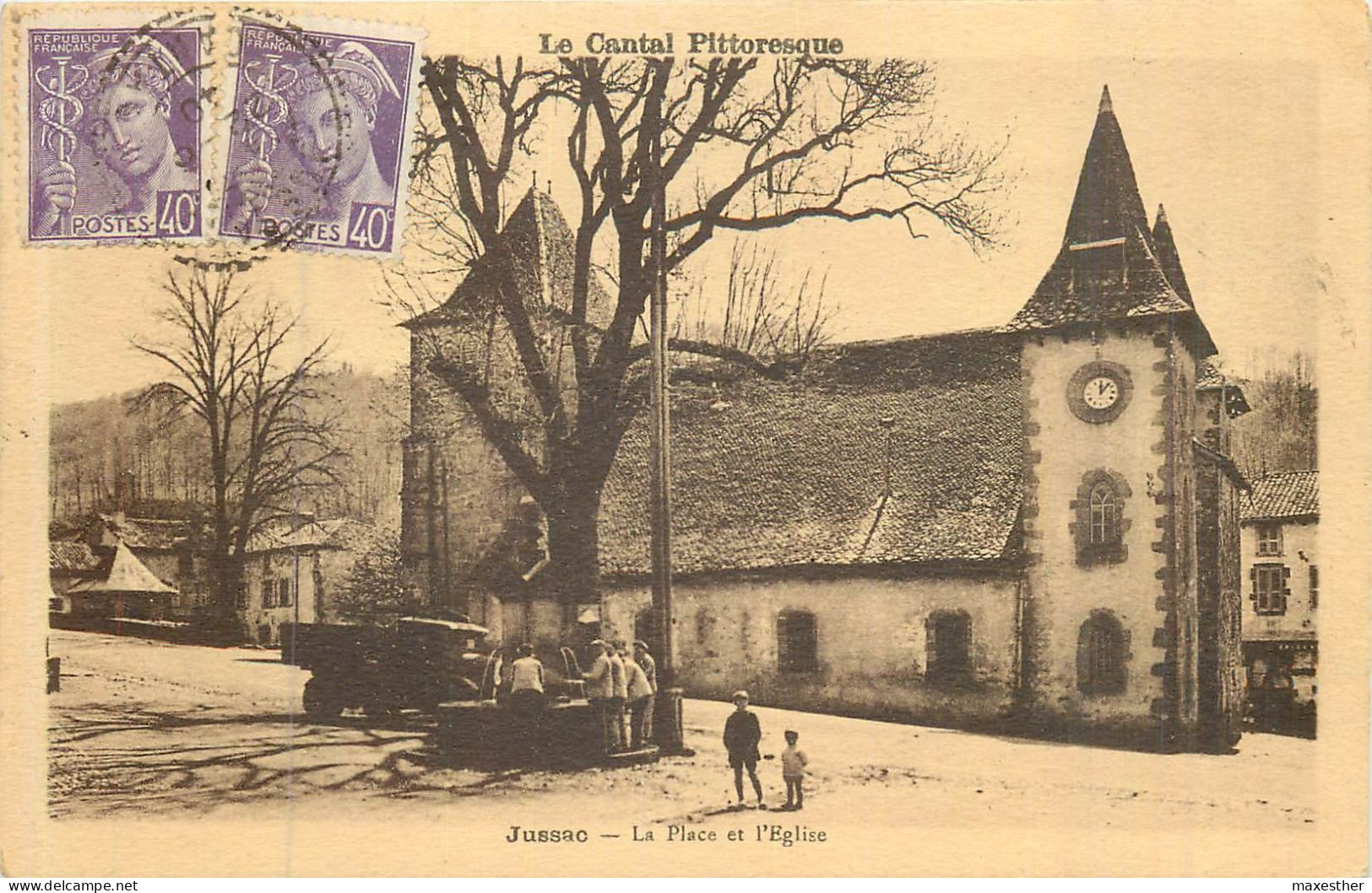 JUSSAC La Place Et L'église - Jussac