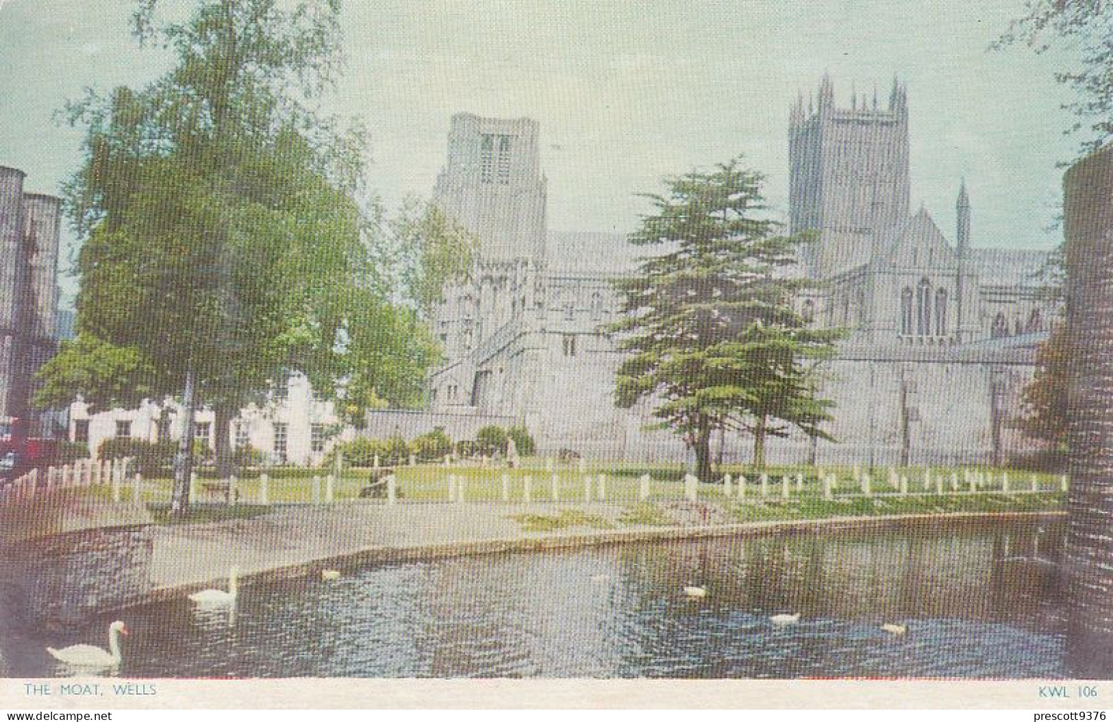 The Moat, Wells Cathedral, Somerset  - Unused Postcard - UK8 - Wells