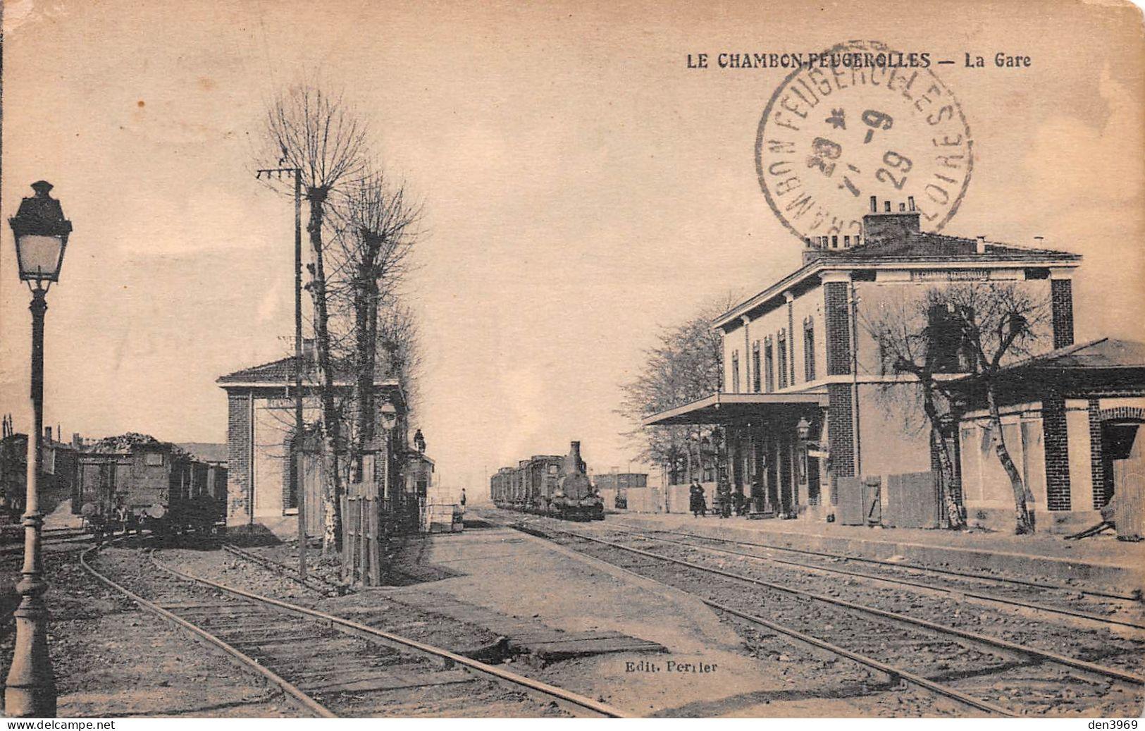 Le CHAMBON-FEUGEROLLES (Loire) - La Gare - Arrivée Du Train - Voyagé 1929 (2 Scans) Epicerie Rue De La Gare à Audincourt - Le Chambon Feugerolles