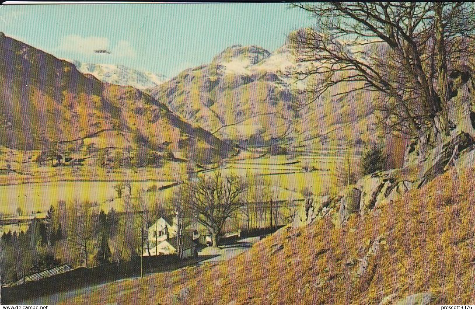 Langdale Valley,  Lake District  - Used Postcard - Stamped 1971 - UK10 - Windermere