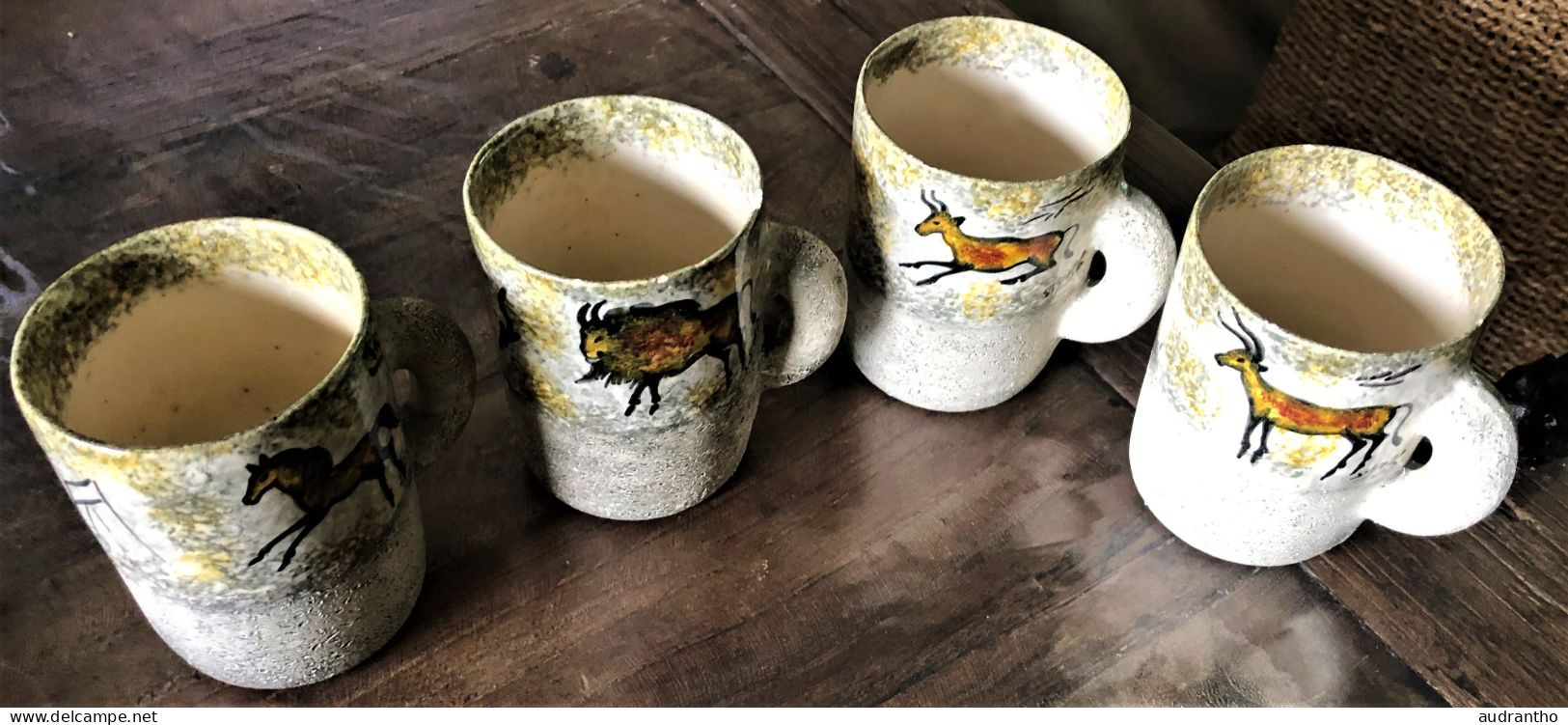 4 Mugs J. YELL VALLAURIS Décor Préhistorique Chasse - Vallauris (FRA)