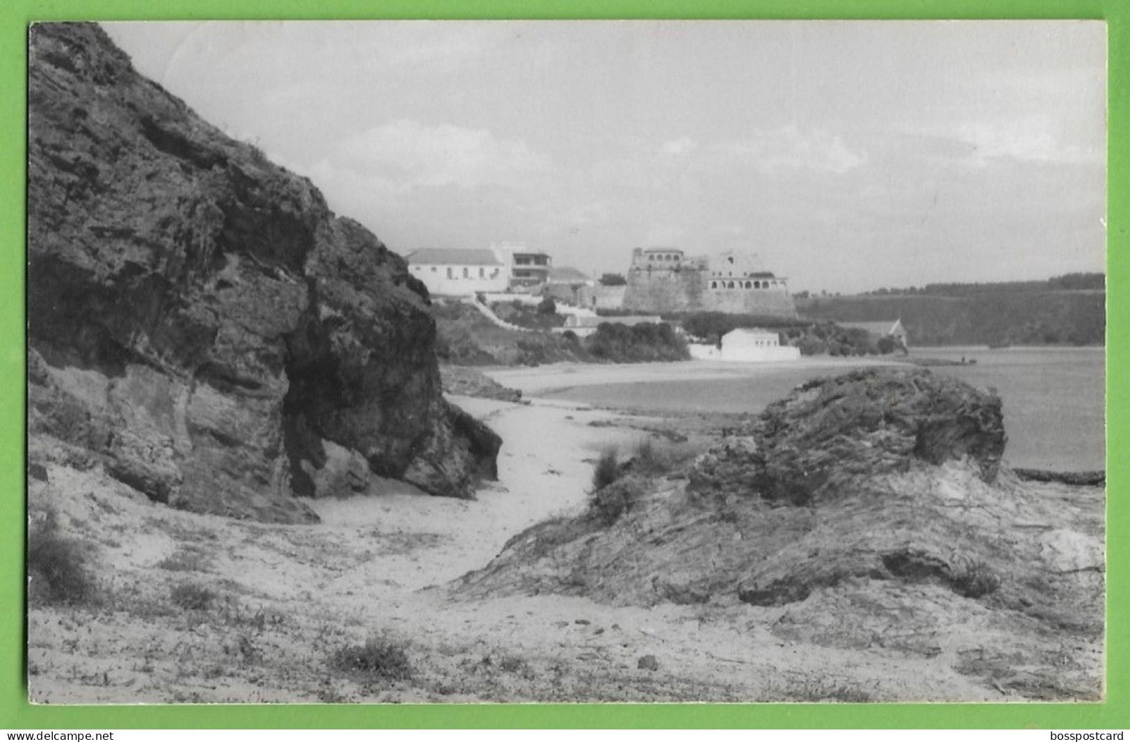 Vila Nova De Milfontes - Vista Da Praia. Beja. Portugal (Fotográfico) - Beja