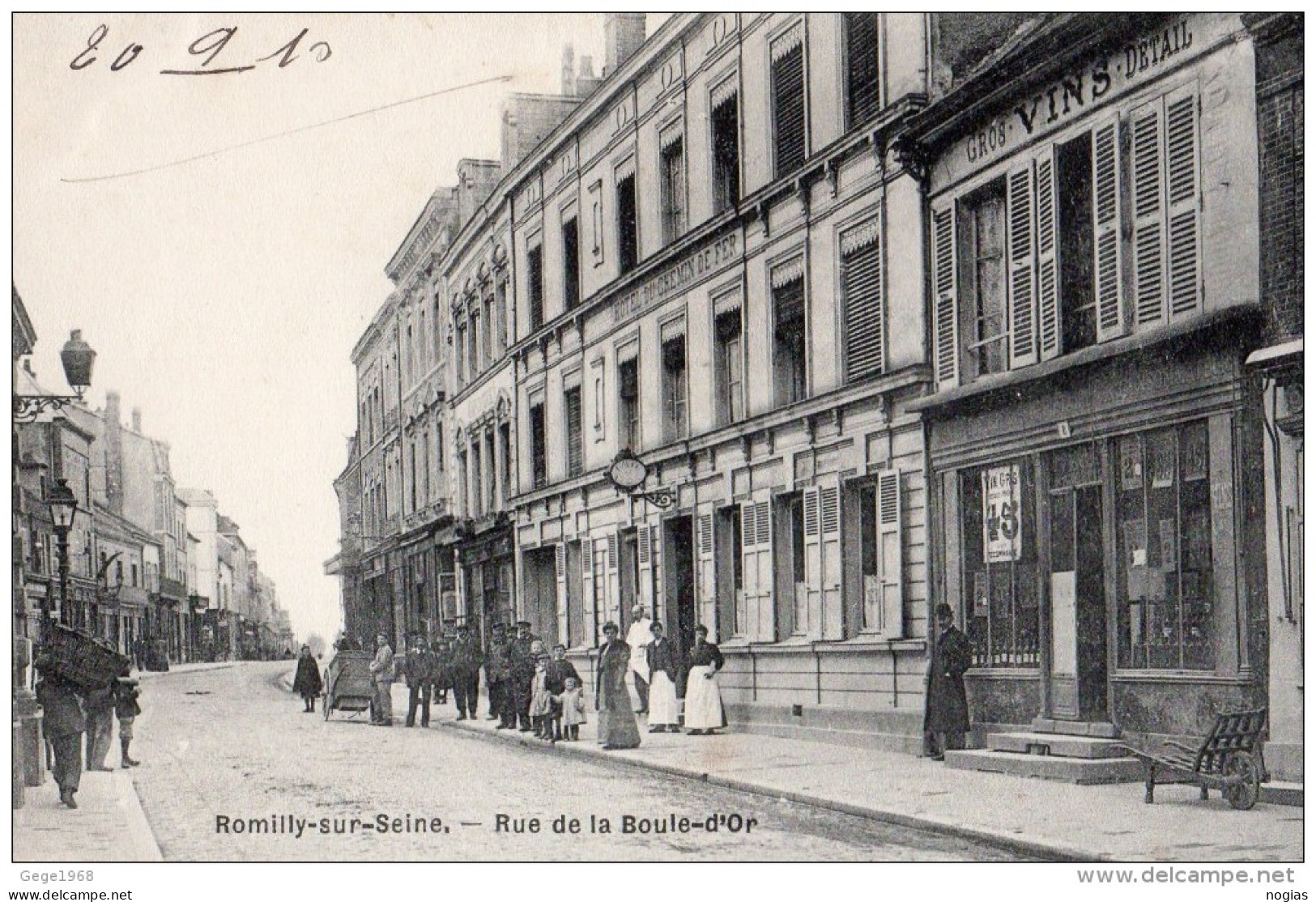 ROMILLY SUR SEINE - RUE DE LA BOULE D'OR - BEAU PLAN TRÈS ANIMÉ AVEC COMMERCES - Romilly-sur-Seine