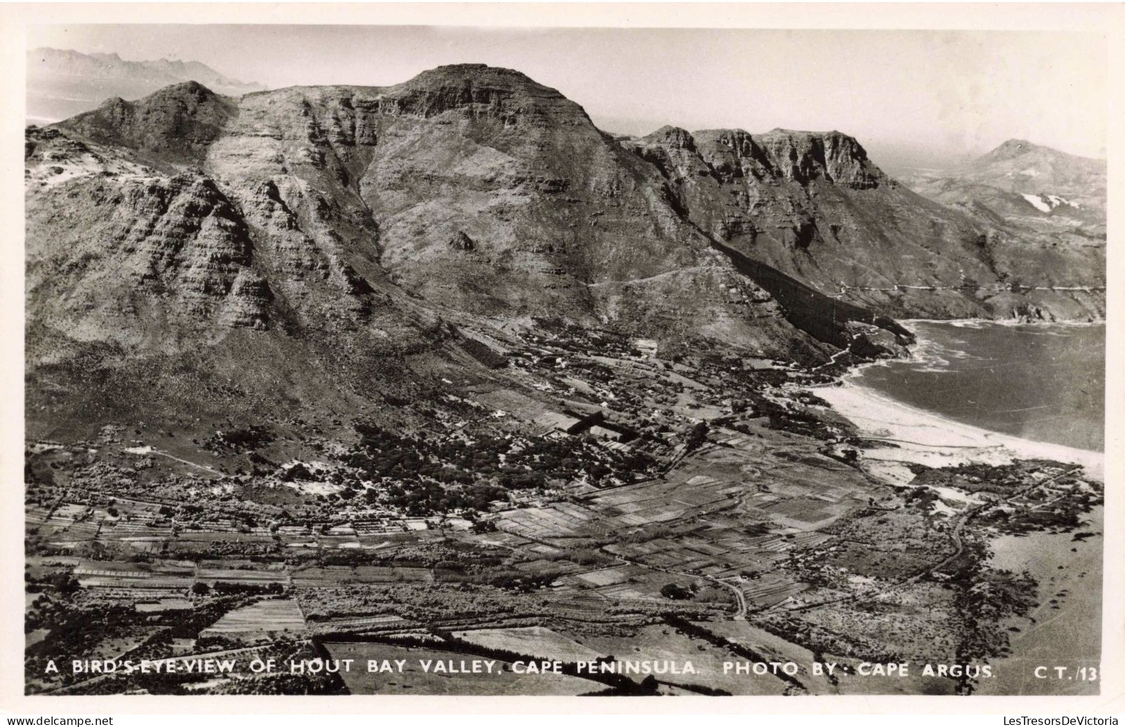 AFRIQUE DU SUD - A Bird's Eye View Of Hout Bay Valley - Cape Peninsula - Photo By Cape Argus - Carte Postale Ancienne - Zuid-Afrika