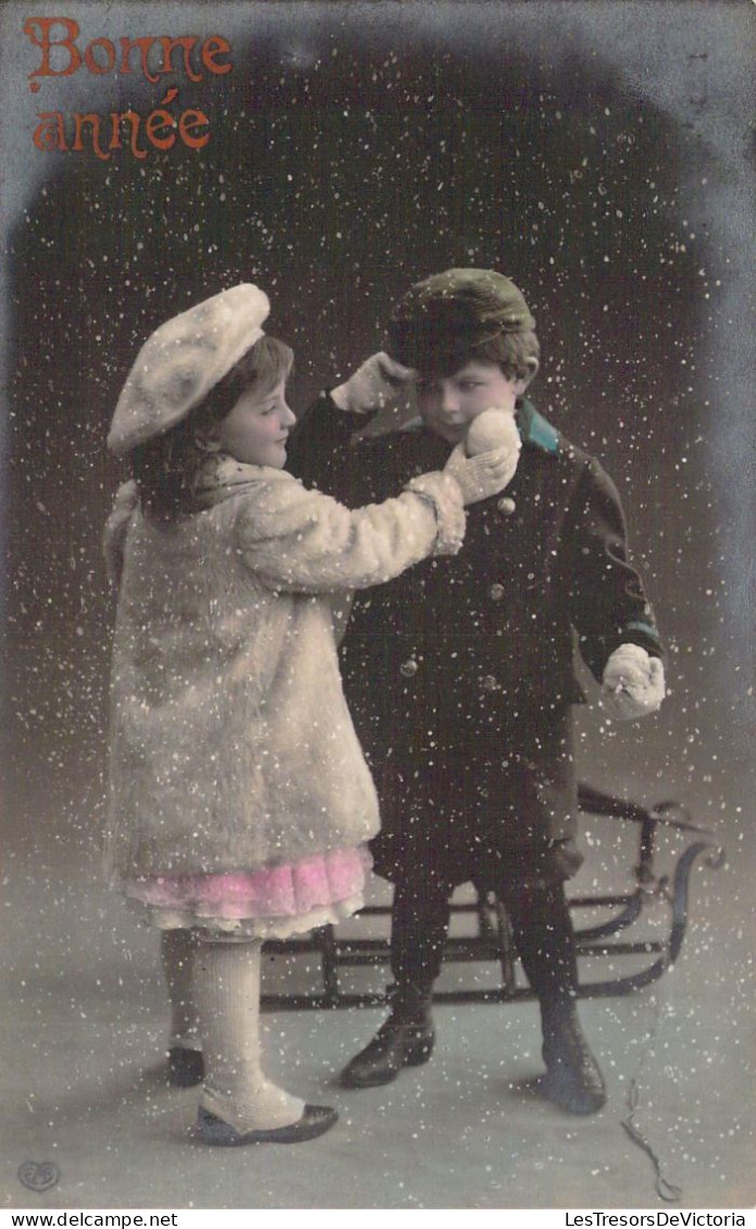 NOUVEL AN - Enfant - Boule De Neige - Carte Postale Ancienne - Nouvel An