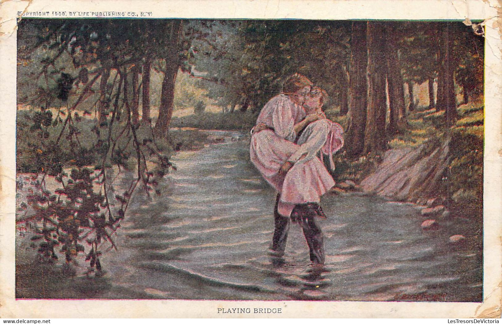 COUPLES - Un Couple S'embrasse Enlacé Dans L'eau - Carte Postale Ancienne - Paare