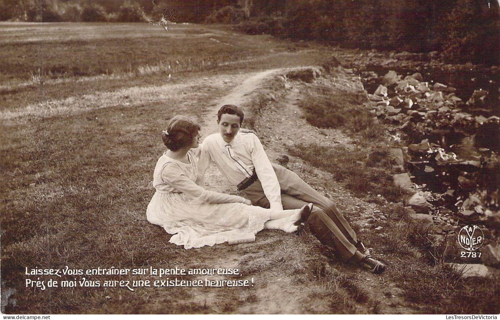 COUPLES - Laissez Vous Entraîner Sur La Pente Amoureuse Prés De Moi Vous Aurez Une Existence ...- Carte Postale Ancienne - Paare